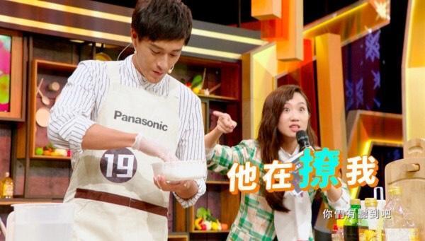 Lulu(右)以為于秉鑫在撩她,誰知道對方已有家室。(量子娛樂製作提供)