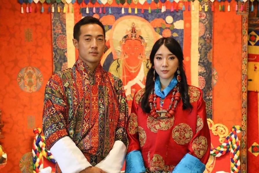 不丹國王在IG公布27歲同父異母的妹妹結婚喜訊。(翻攝自kingjigmekhesar IG)