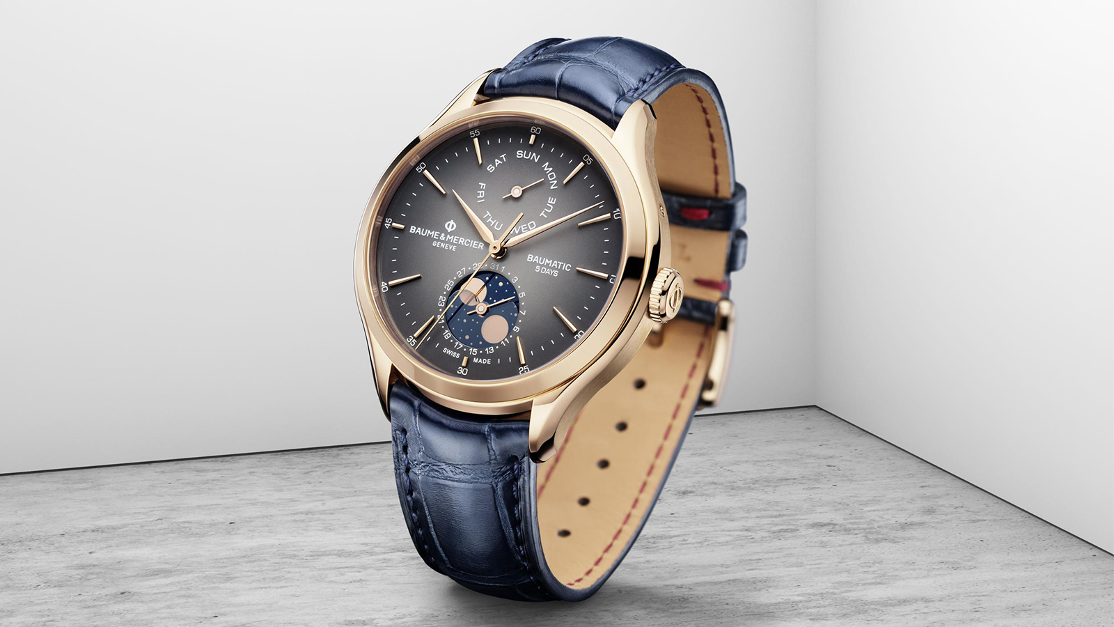 Clifton Baumatic Day Date Moon Phase｜錶徑42mm／18K玫瑰金材質／時間及星期、日期、月相指示／BM14自動上鏈機芯／防水約50米／建議售價NT$ 378,000