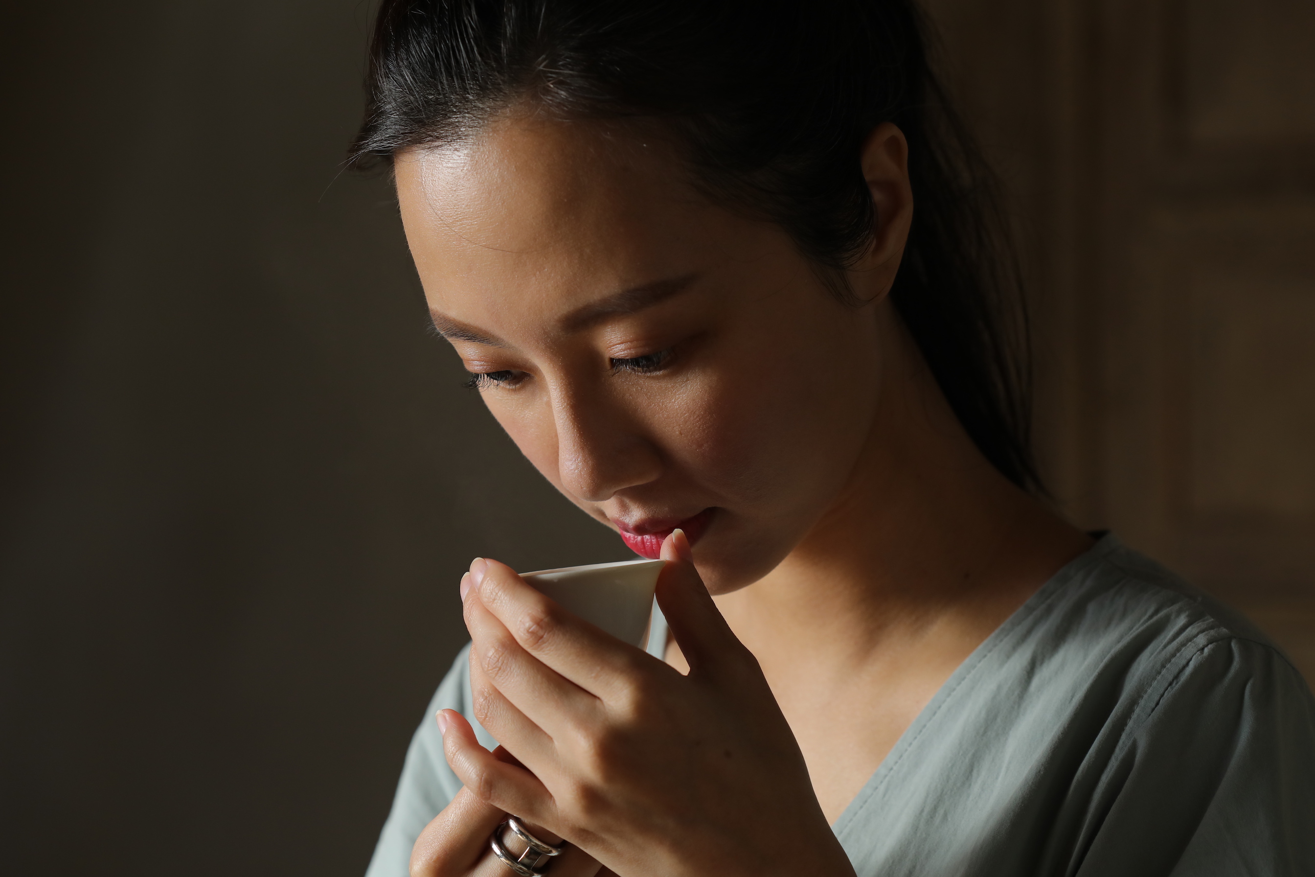 簡瑋婷從18歲開始習茶，她認為茶最大的魅力在於療癒人心的過程。