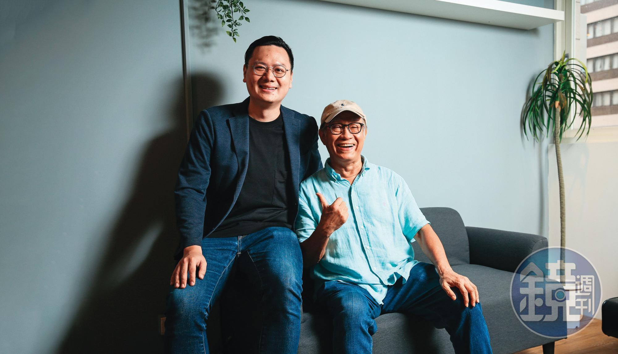 監製廖慶松(右)在新銳導演許承傑(左)編導的第一部電影《孤味》中,協助申請輔導金、後製剪接。