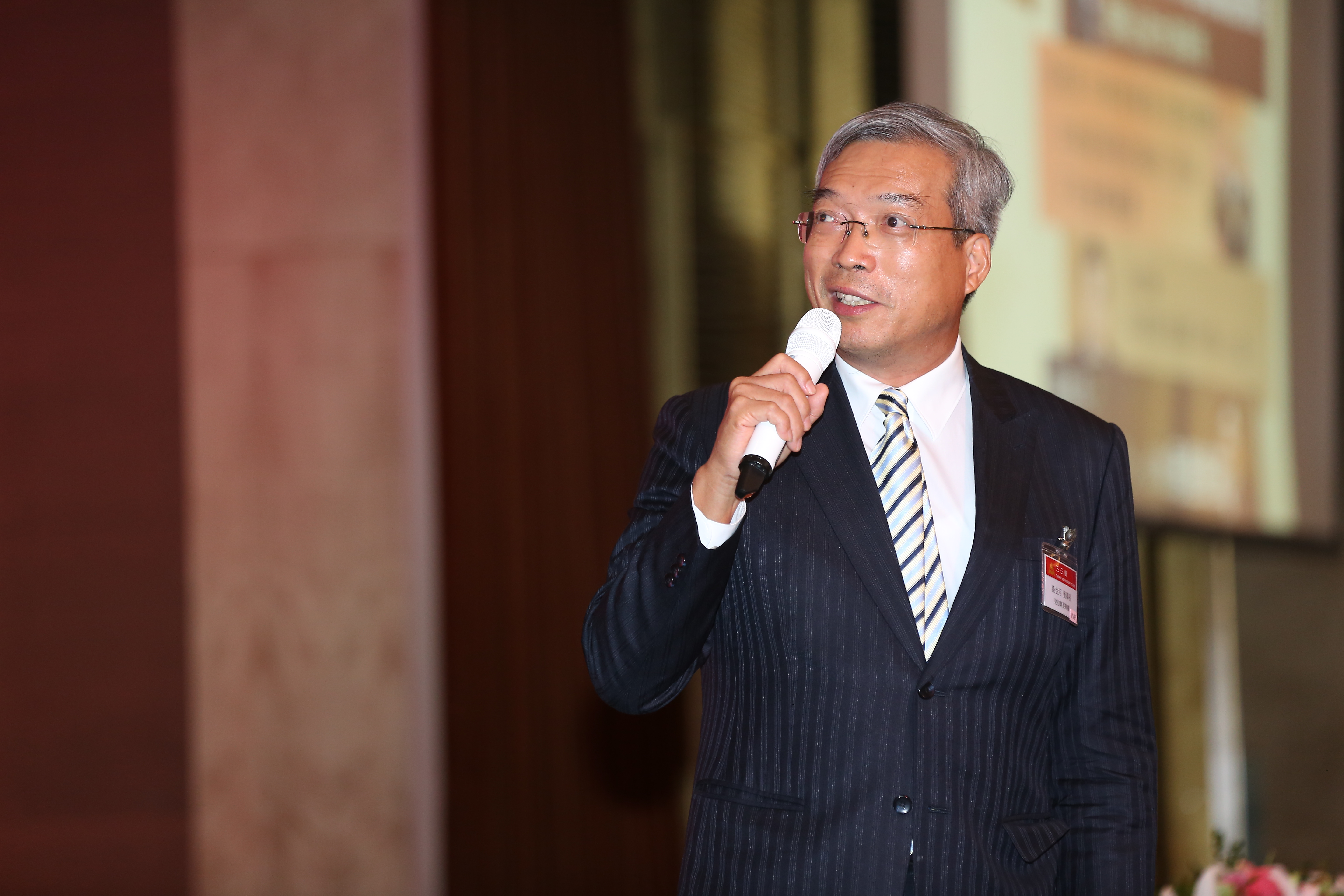 全球股市因輝瑞疫苗豬羊變色，謝金河認為這是一個「變盤訊號」。（資料照）