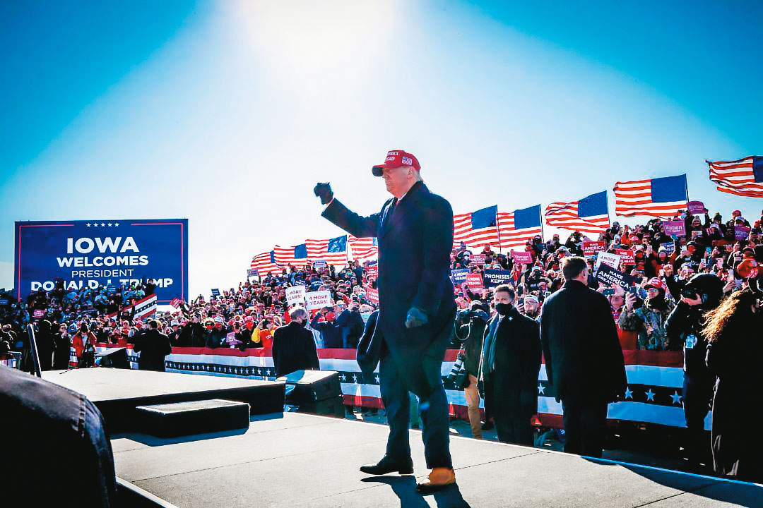 美國大選和肺炎疫情讓市場神經緊繃，任何消息都可能讓股市重挫，投資人宜先擬好加碼策略。（取自川普推特）
