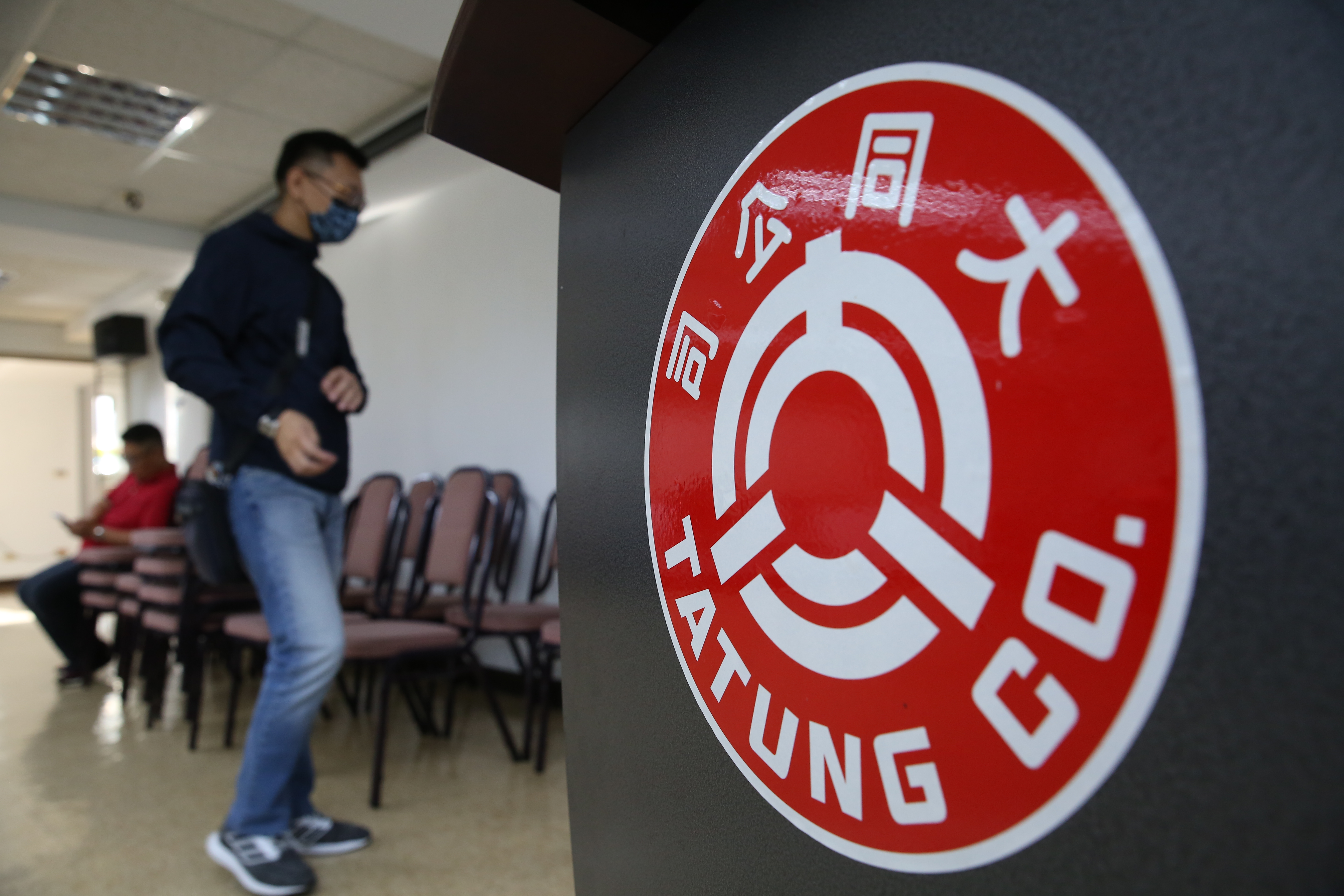 林文淵被推選為大同董事長，會後與王光祥一同召開記者會，展現雙方團結一心。