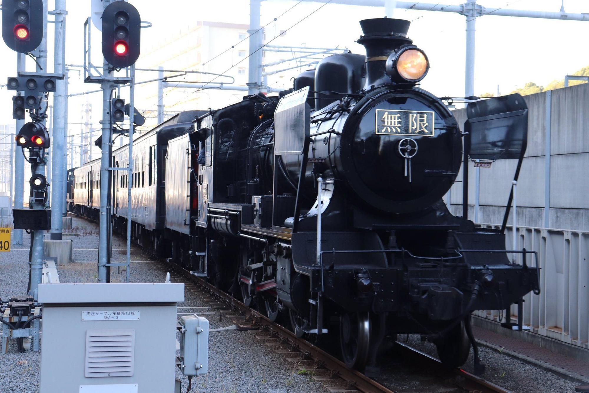 「SL人吉號」車身外觀。(翻攝twitter:@KK19961223)