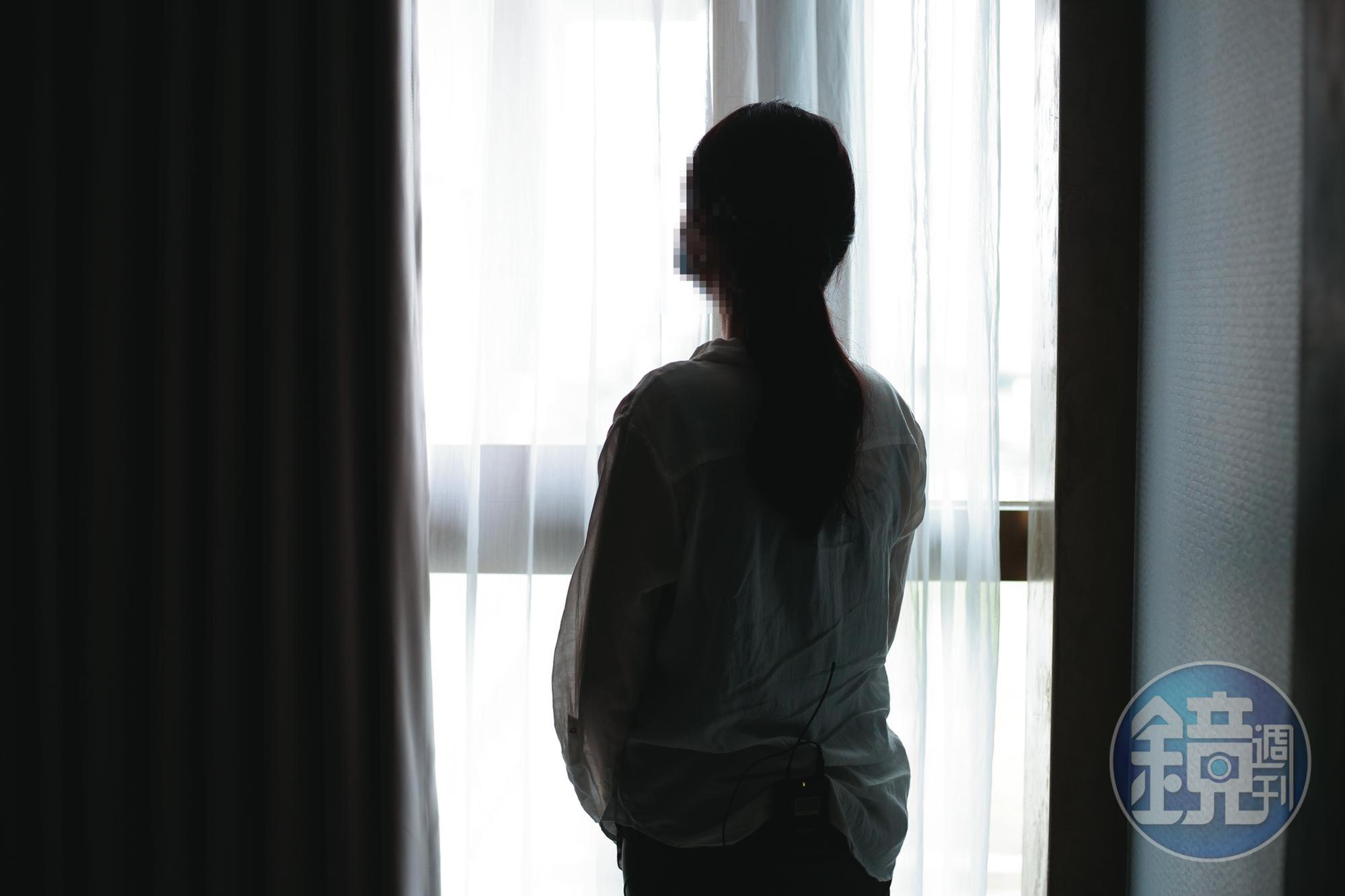 W女出面向本刊控訴,鄭深元透過法律諮詢性騷擾她,也可能對其他女客戶下手,讓她決定站出來。