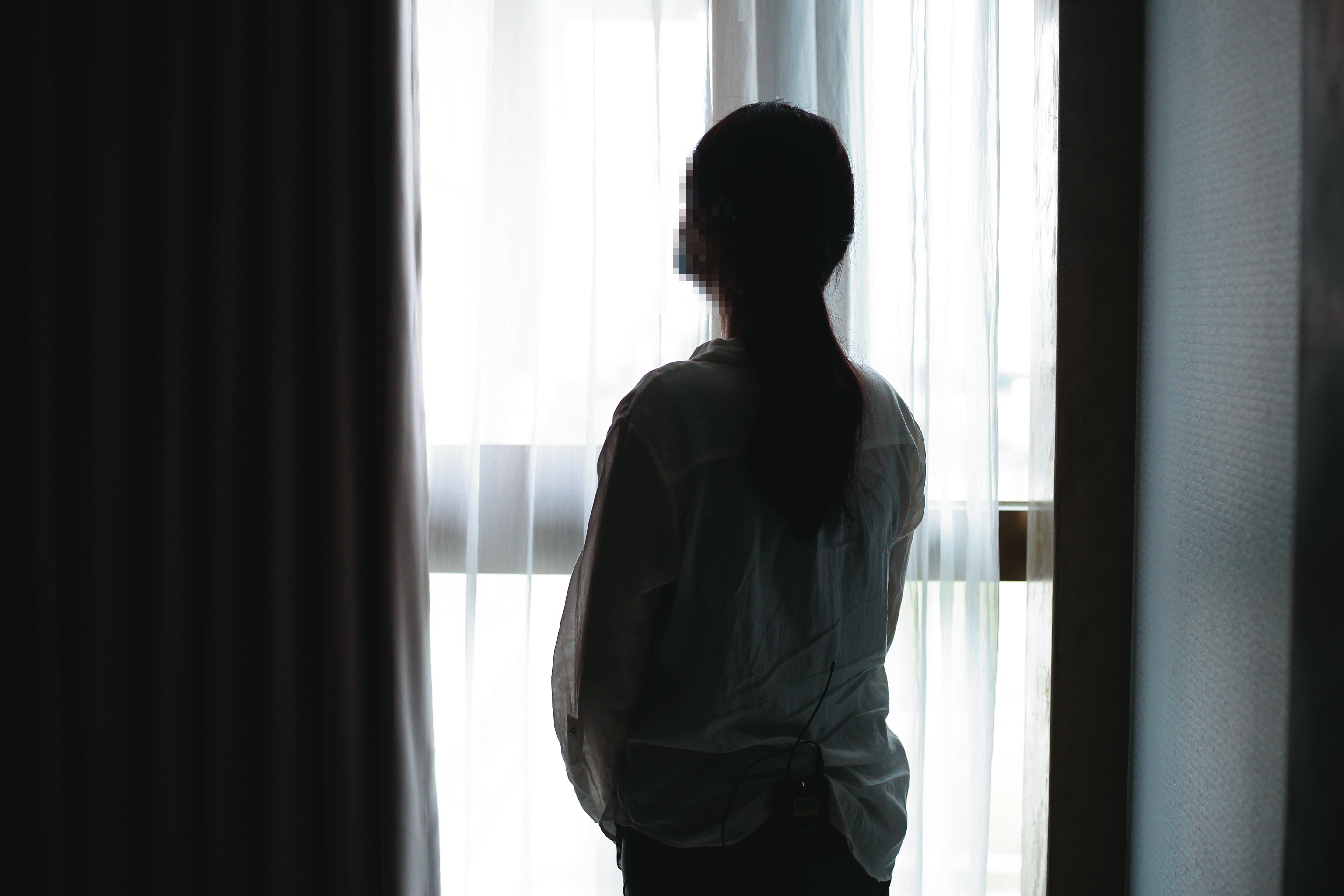 W女出面向本刊控訴，鄭深元透過法律諮詢性騷擾她，也可能對其他女客戶下手，讓她決定站出來。
