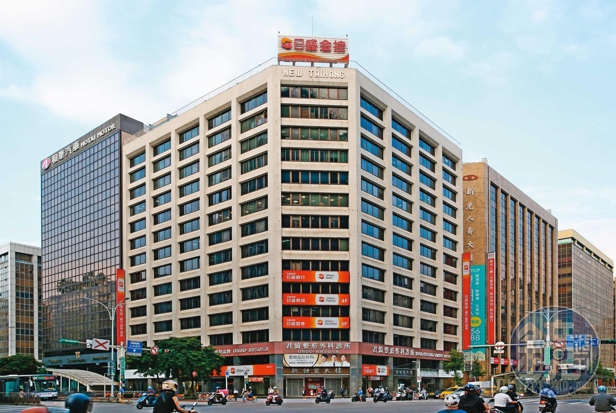 日盛金核心業務為商業銀行及證券，資產總額3,393億元，投資事業包括日盛銀行、日盛證券及日盛產險代理人等公司。