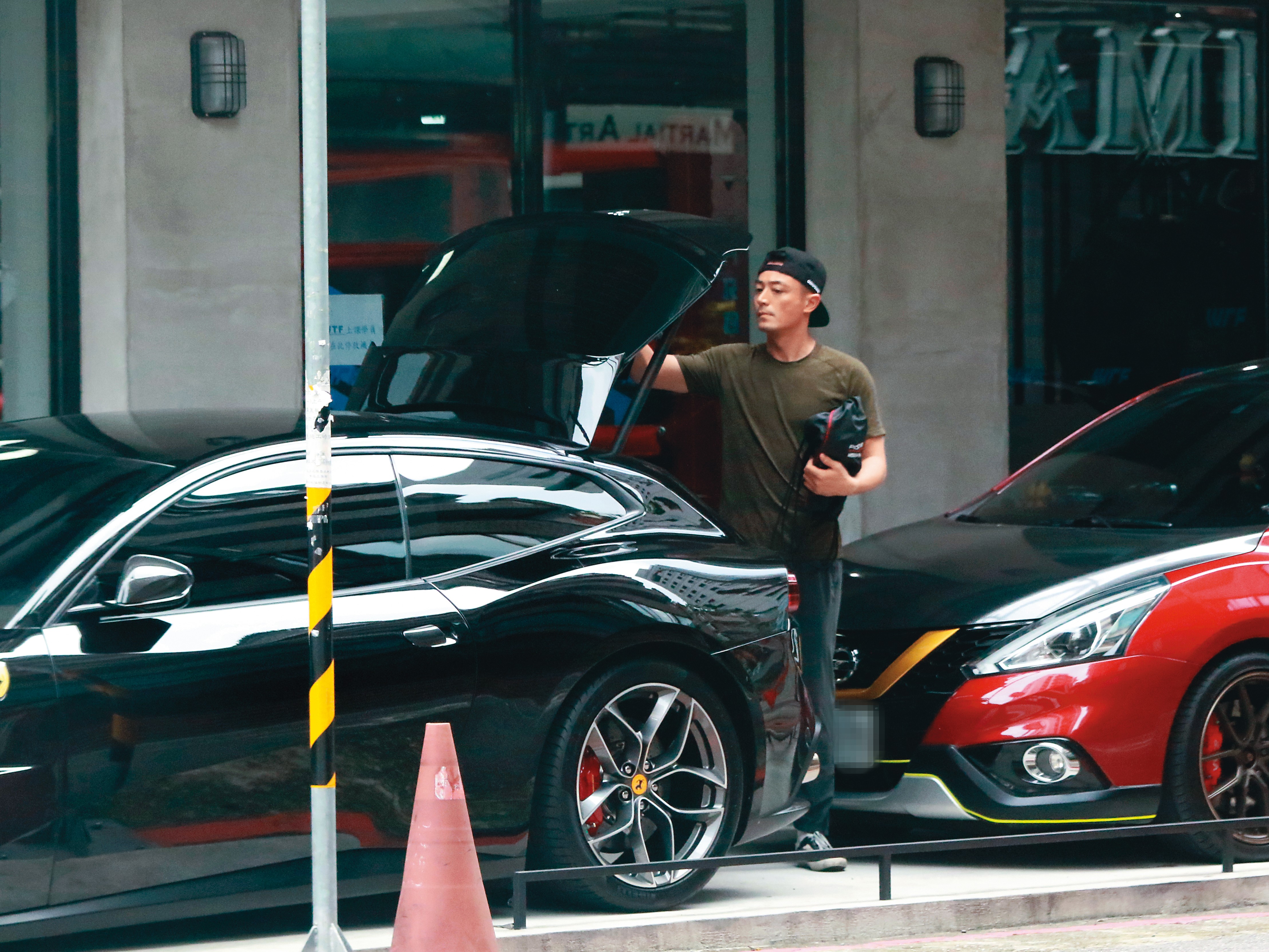 10月28日14：41，霍建華傳出跟林心如冷戰，夫妻2人分居，他趁不用顧女兒的空檔鍛鍊身體。