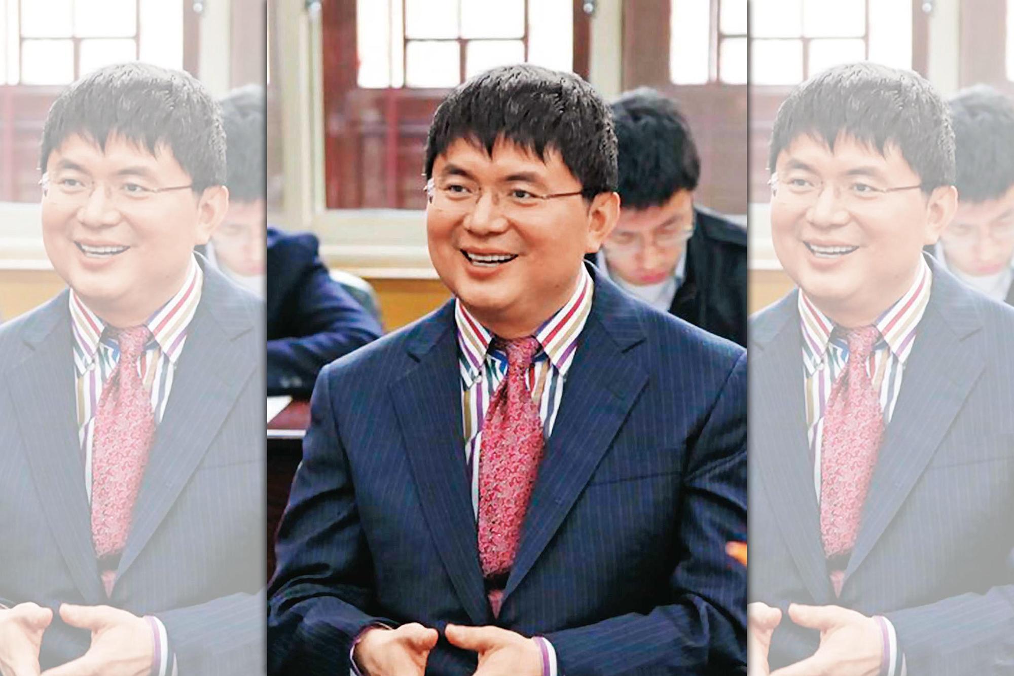《胡潤百富》估計,肖建華的身價400億人民幣(約新台幣1,700億元),在被北京當局帶走之前,肖建華可說是叱吒風雲的人物。