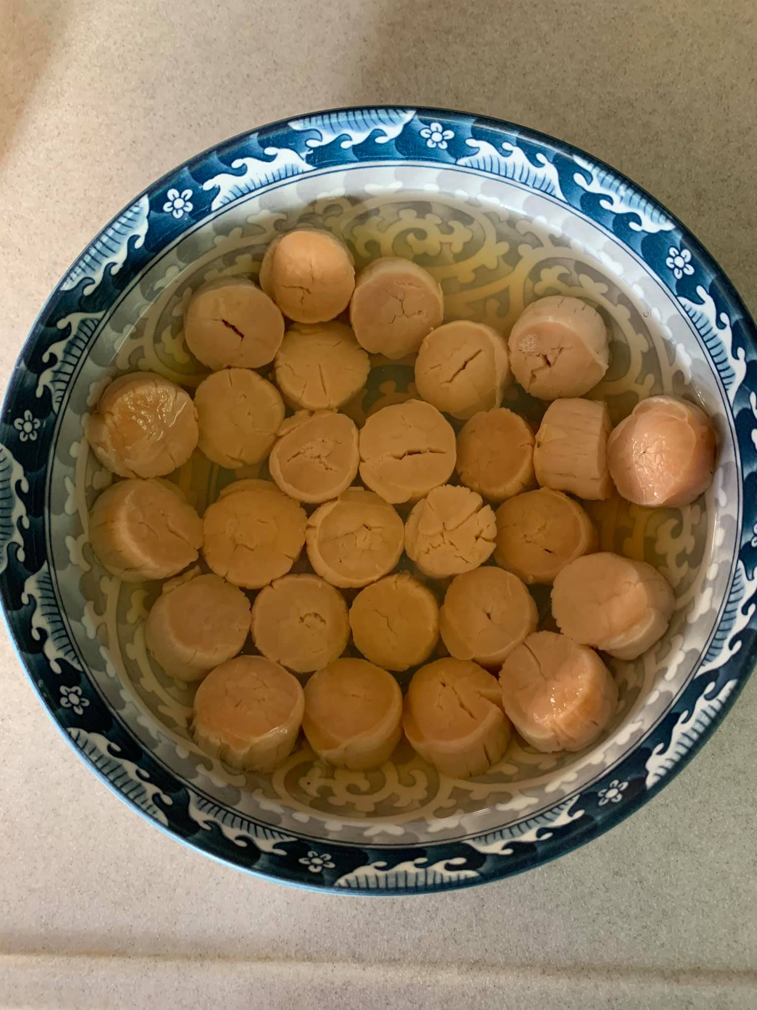 發好的干貝。