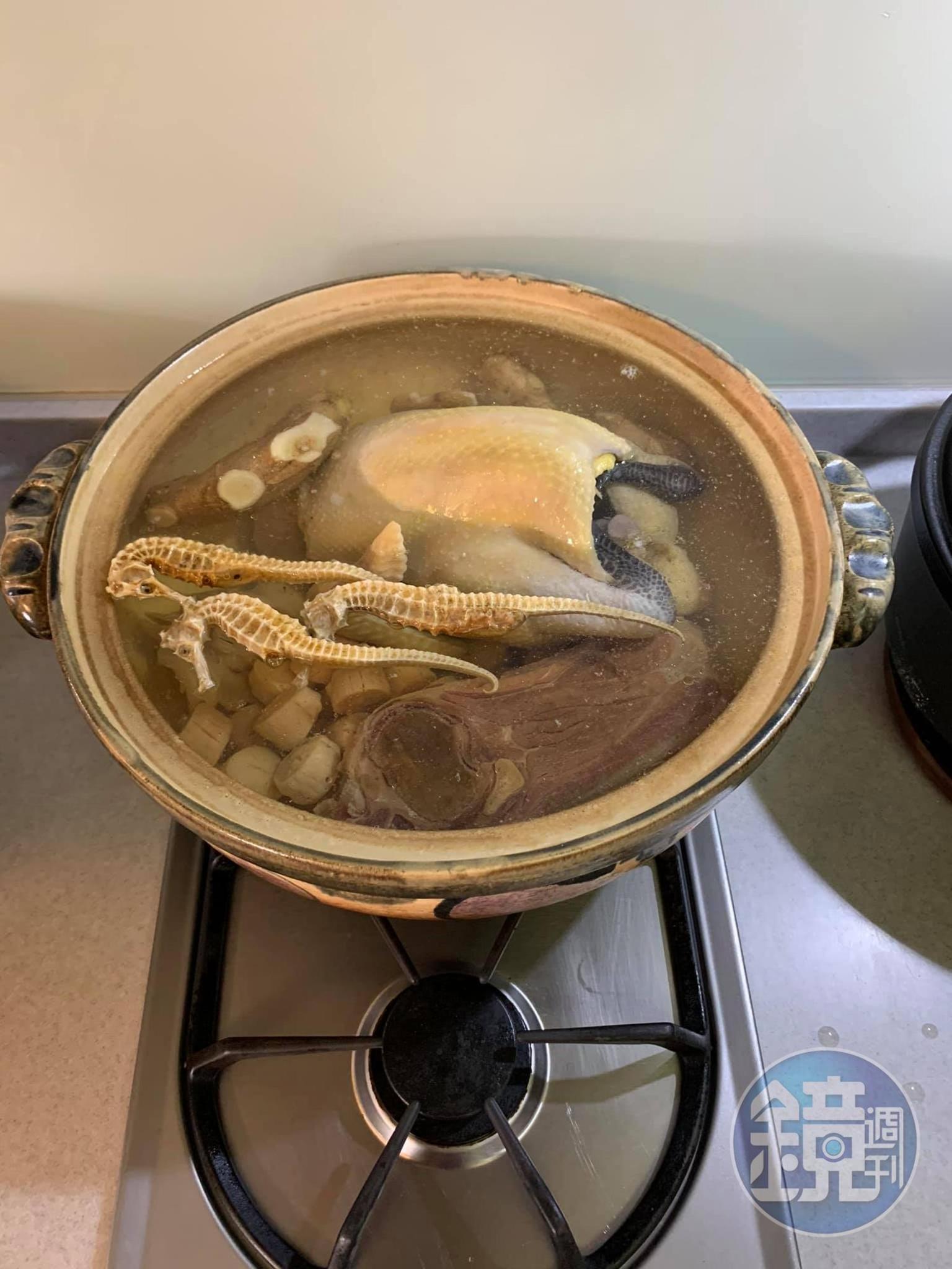 山珍海味盡在一鍋。
