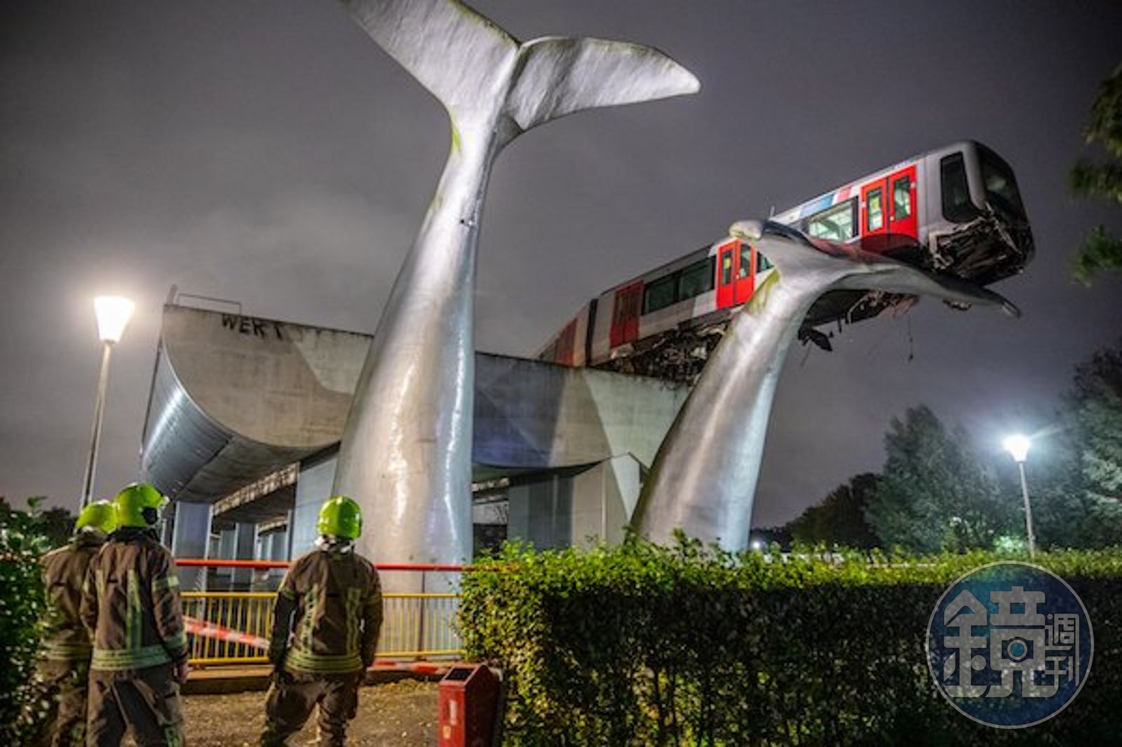 荷蘭捷運失控脫軌衝出盡頭「鯨魚尾巴」神救援保命- 鏡週刊Mirror Media