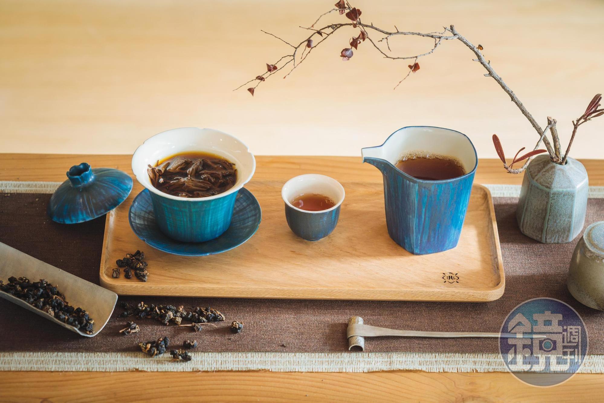 「木黑紅玉」紅茶帶有木質調、薄荷及肉桂香氣。(320元/份)