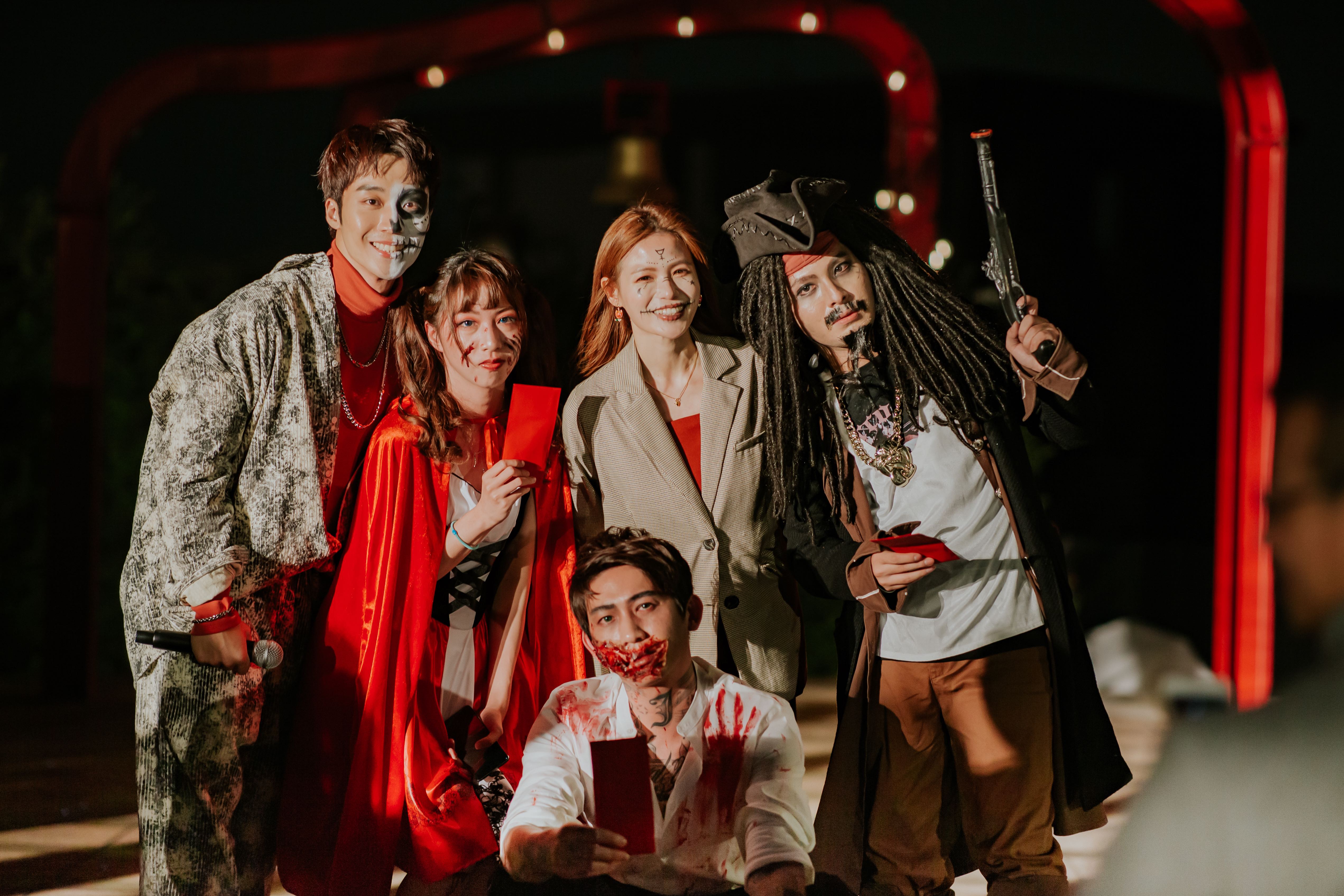 超過百位直播主變裝出席，並爭奪冠軍頭銜。（Up直播提供）