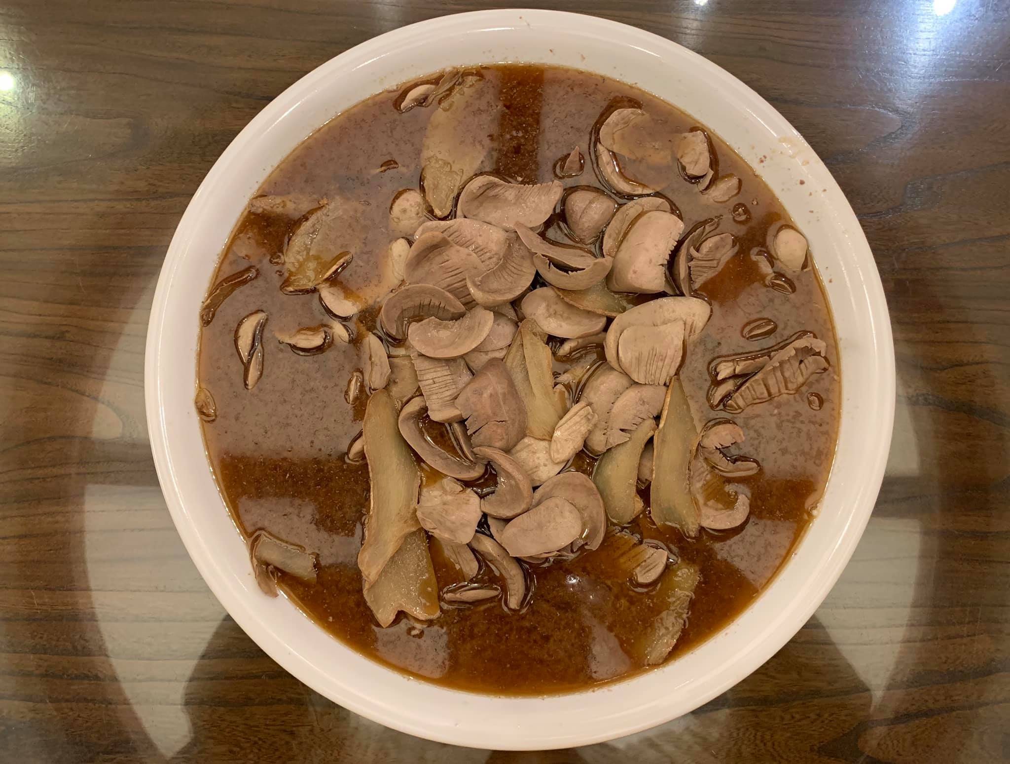 當年老婆坐月子，幾乎每天吃我煮的「麻油腰花」。