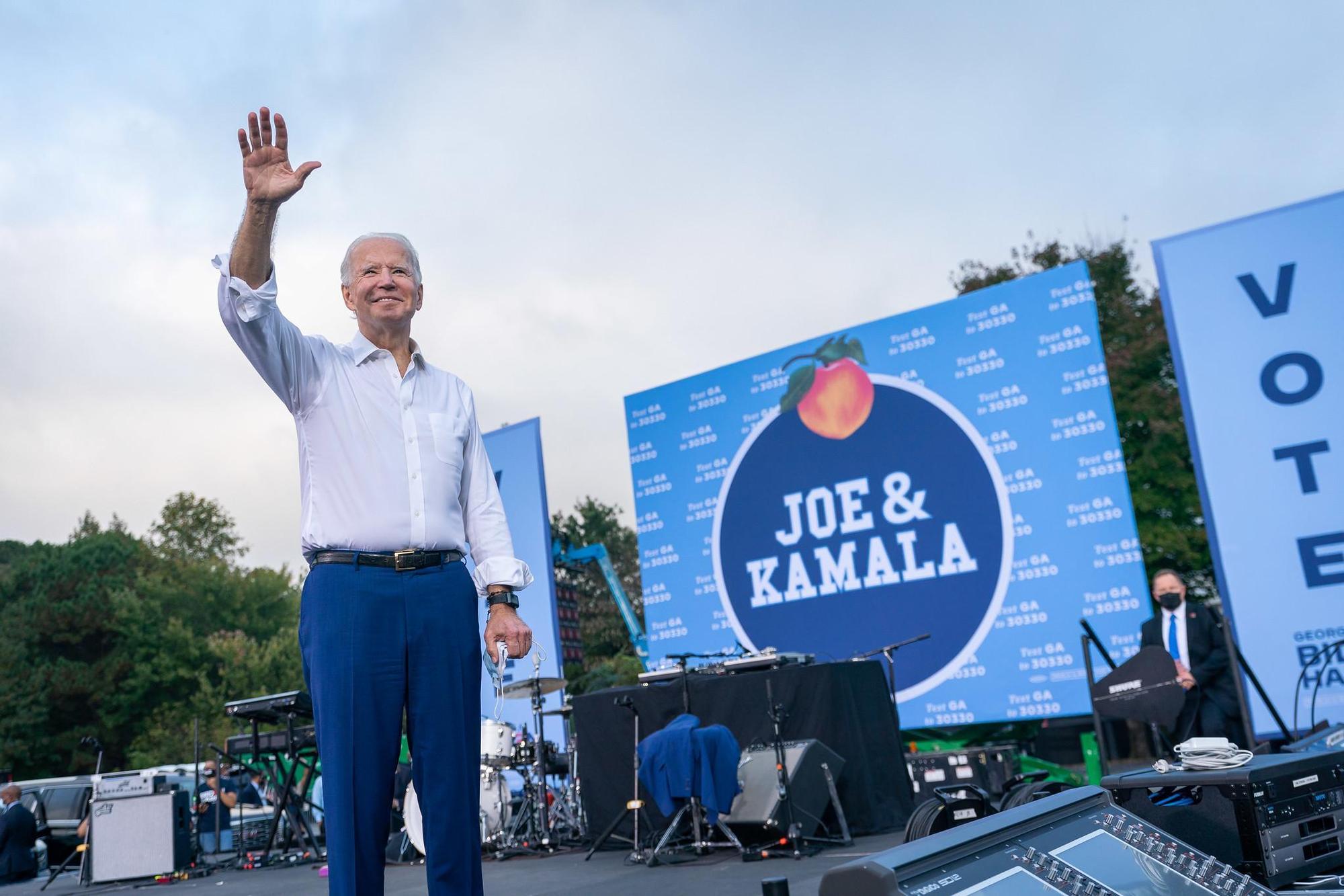 民主黨籍候選人拜登(Joe Biden)以49.8%的得票率勝出奪下密西根州16張選舉人票,目前他拿下253張選舉人票。(翻攝自拜登臉書)