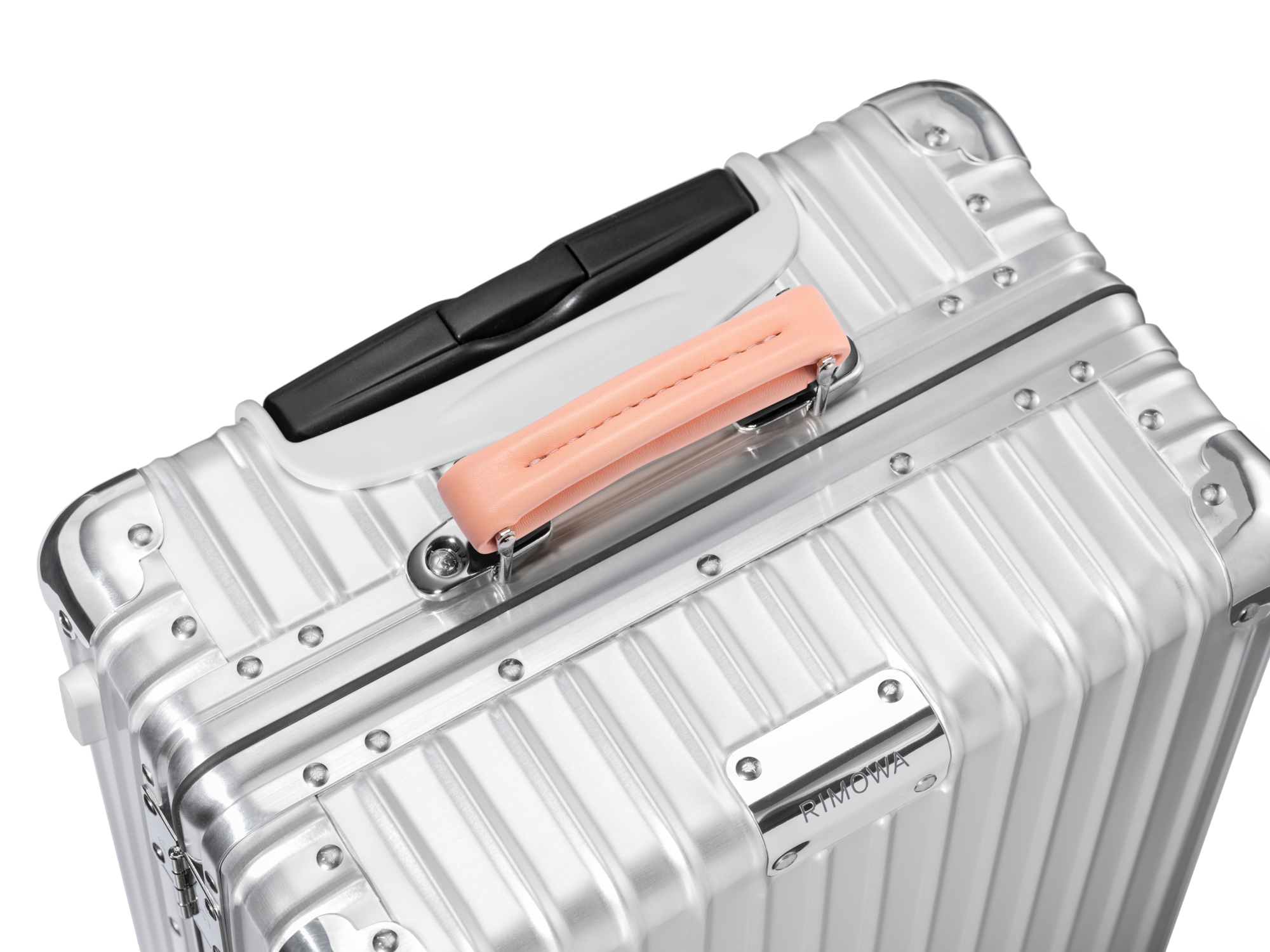 RIMOWA Unique Blush粉紅色皮革提把。NT$10,140(美之心提供)