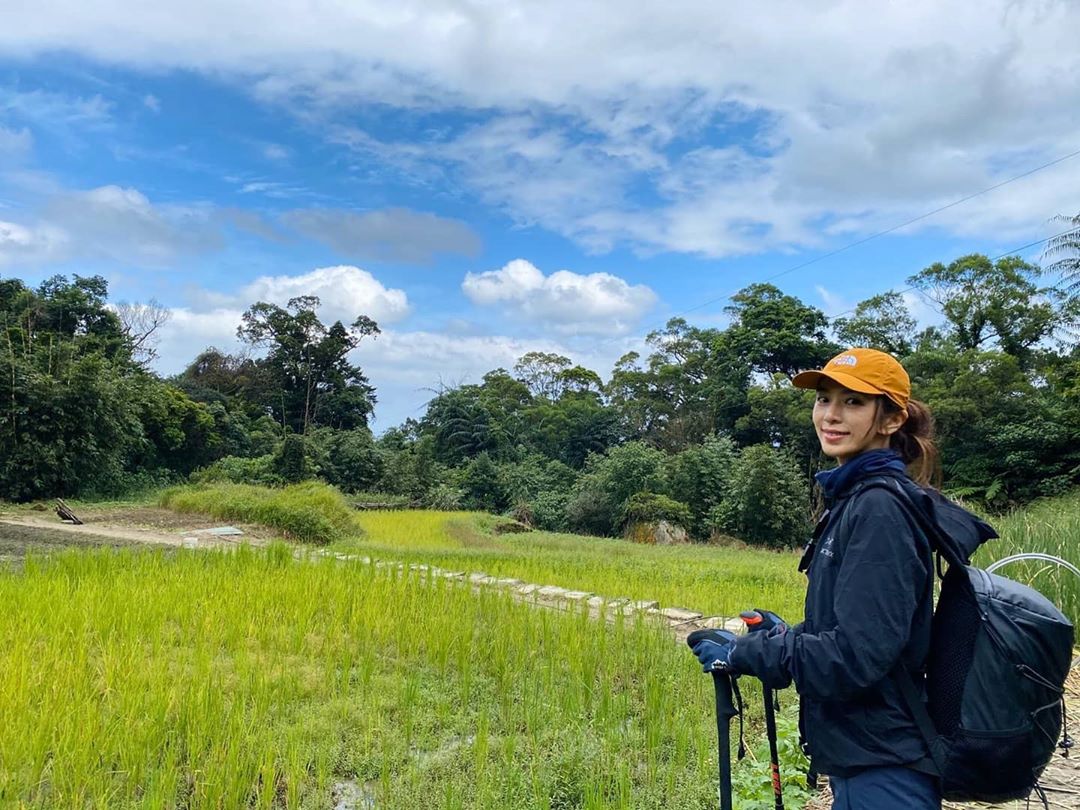 田馥甄這幾年愛上爬山,常貼出身在山林中的照片。(翻攝自田馥甄IG)