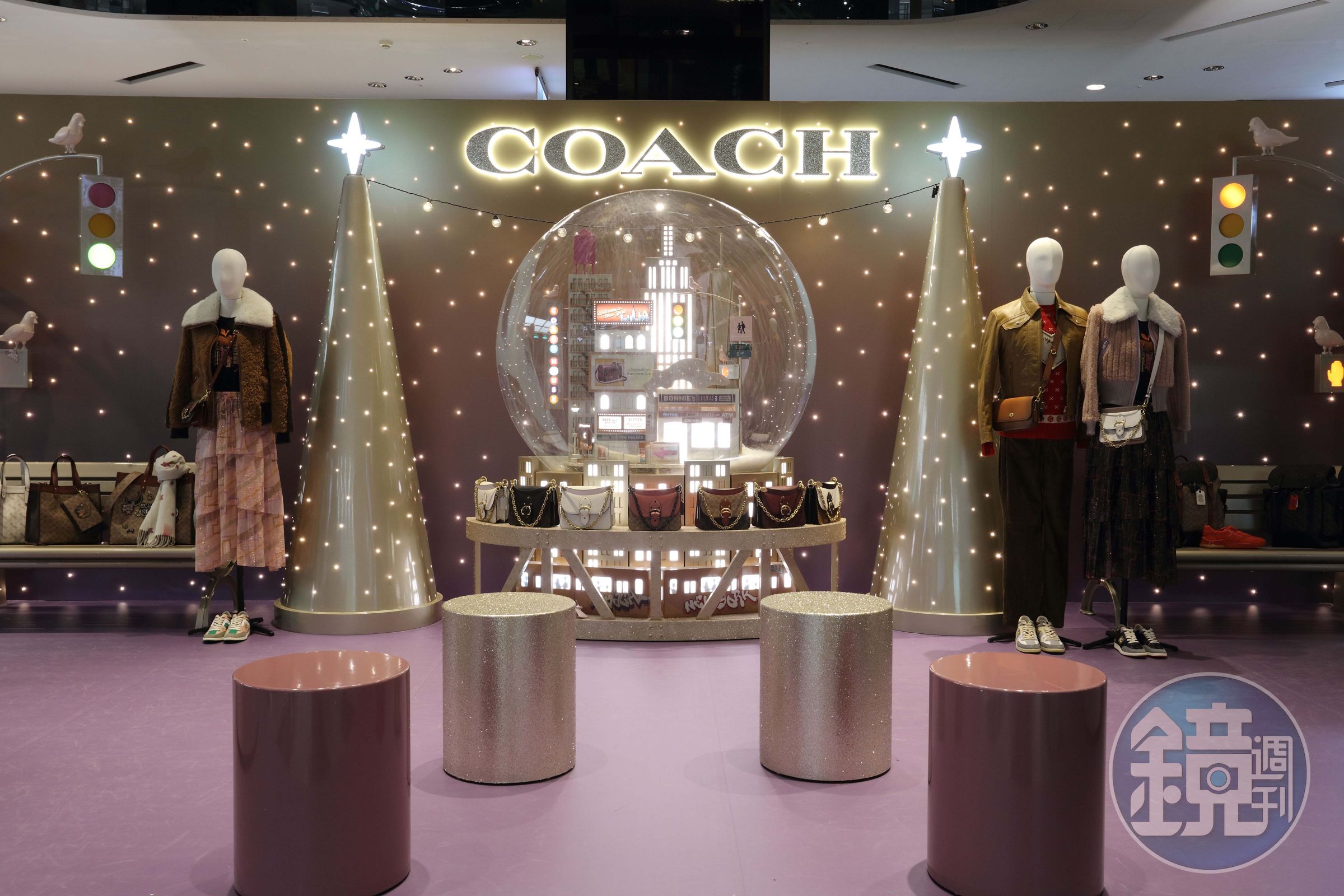 COACH全球唯一Holiday限定主題快閃店，在新光三越A11開幕。（COACH提供）