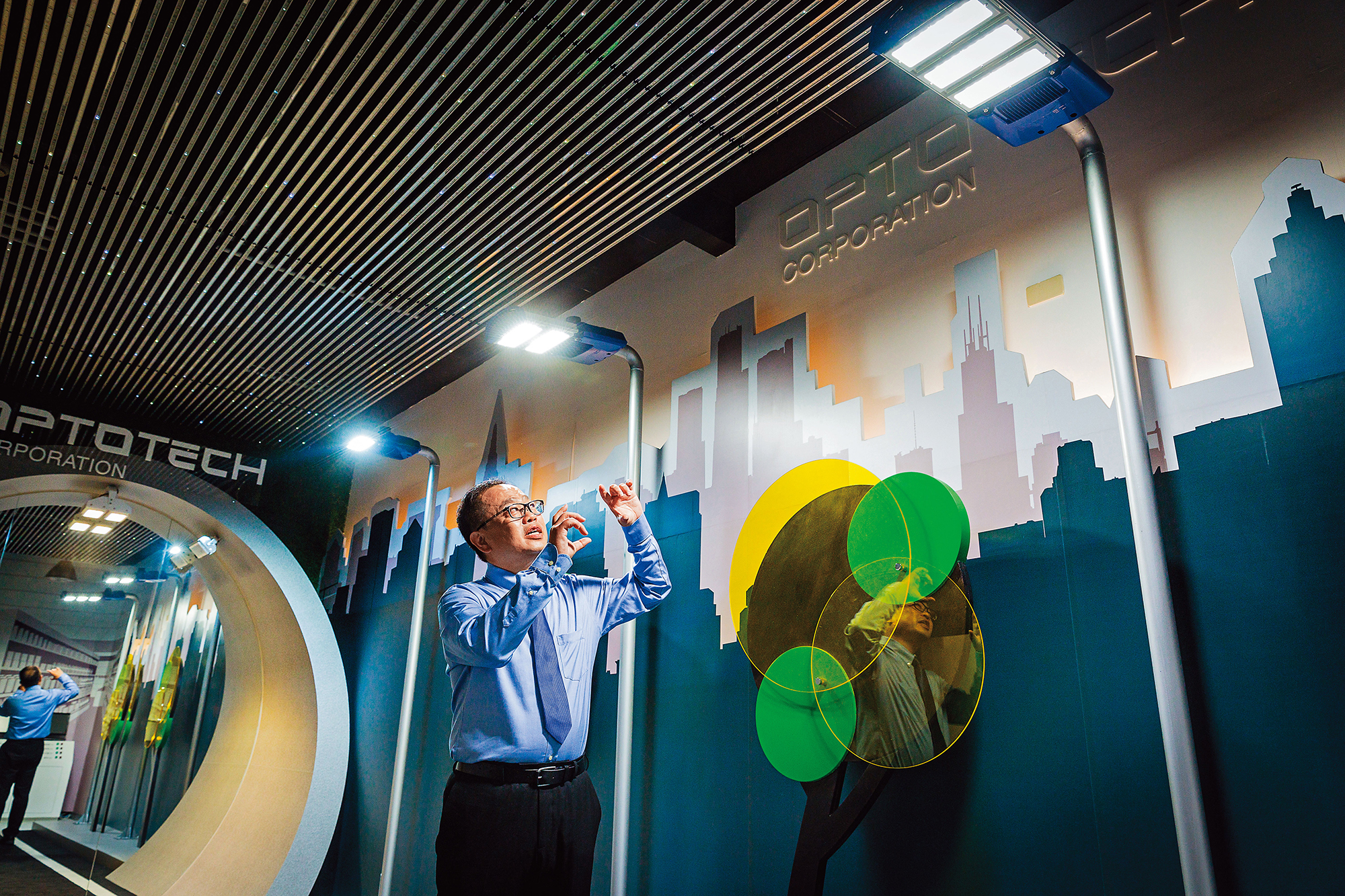 黃年宏今年10月剛接任總經理，侃侃而談光磊應用於室外道路、街景用燈等處的LED照明產品其原理與特色