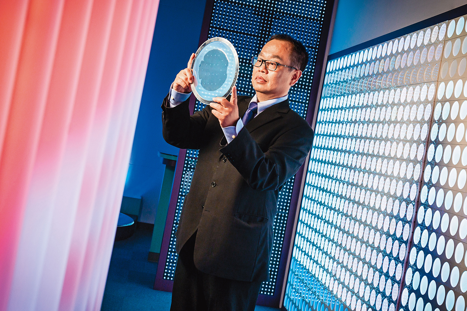 黃年宏今年10月進入從LED轉型布局感測元件的光磊科技擔任總經理，希望2、3年後達成營收、市值「雙百億」目標。