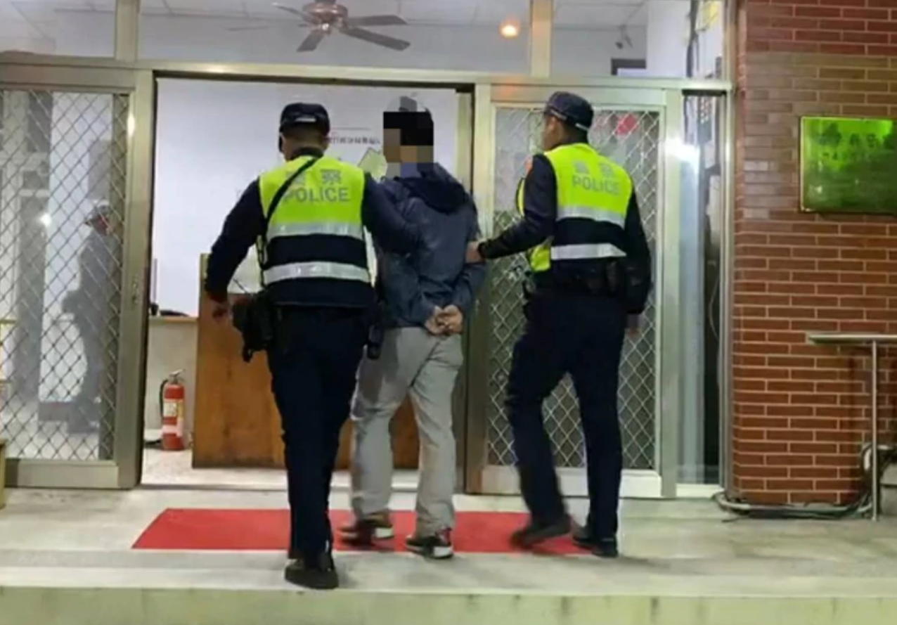 涉嫌在公園對女學生遛鳥的徐姓男子，遭警方移送法辦。（警方提供）