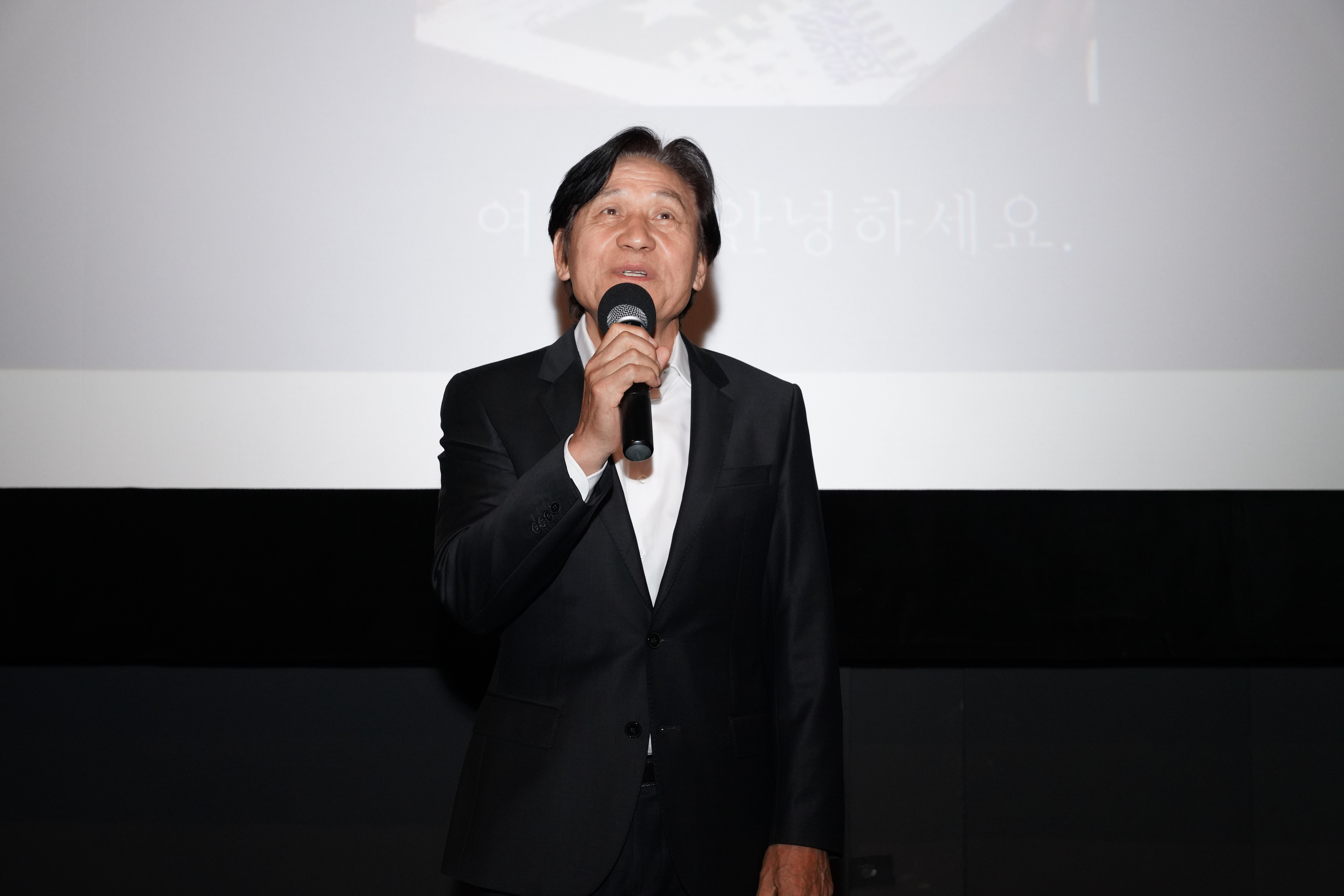 安聖基今年以《紙花》中禮儀師一角在休士頓影展拿下影帝。（天馬行空提供）