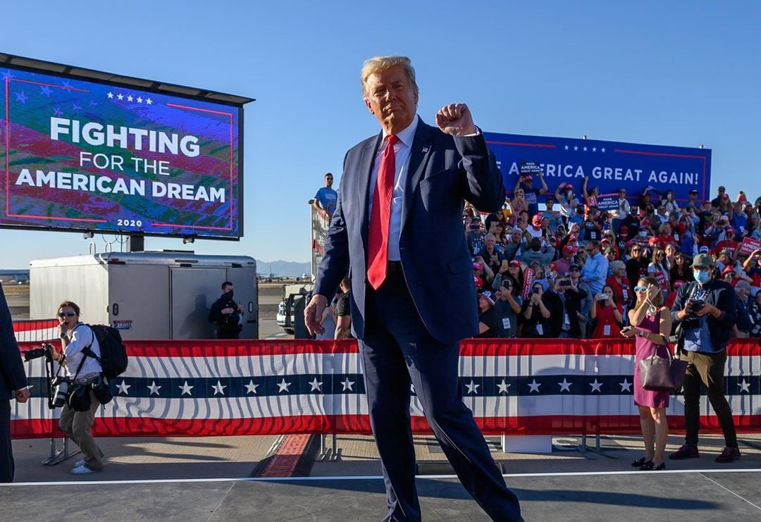 美總統選戰,在川普提起選舉訴訟後,恐將延燒為法律攻防戰,不確定性風險持續。