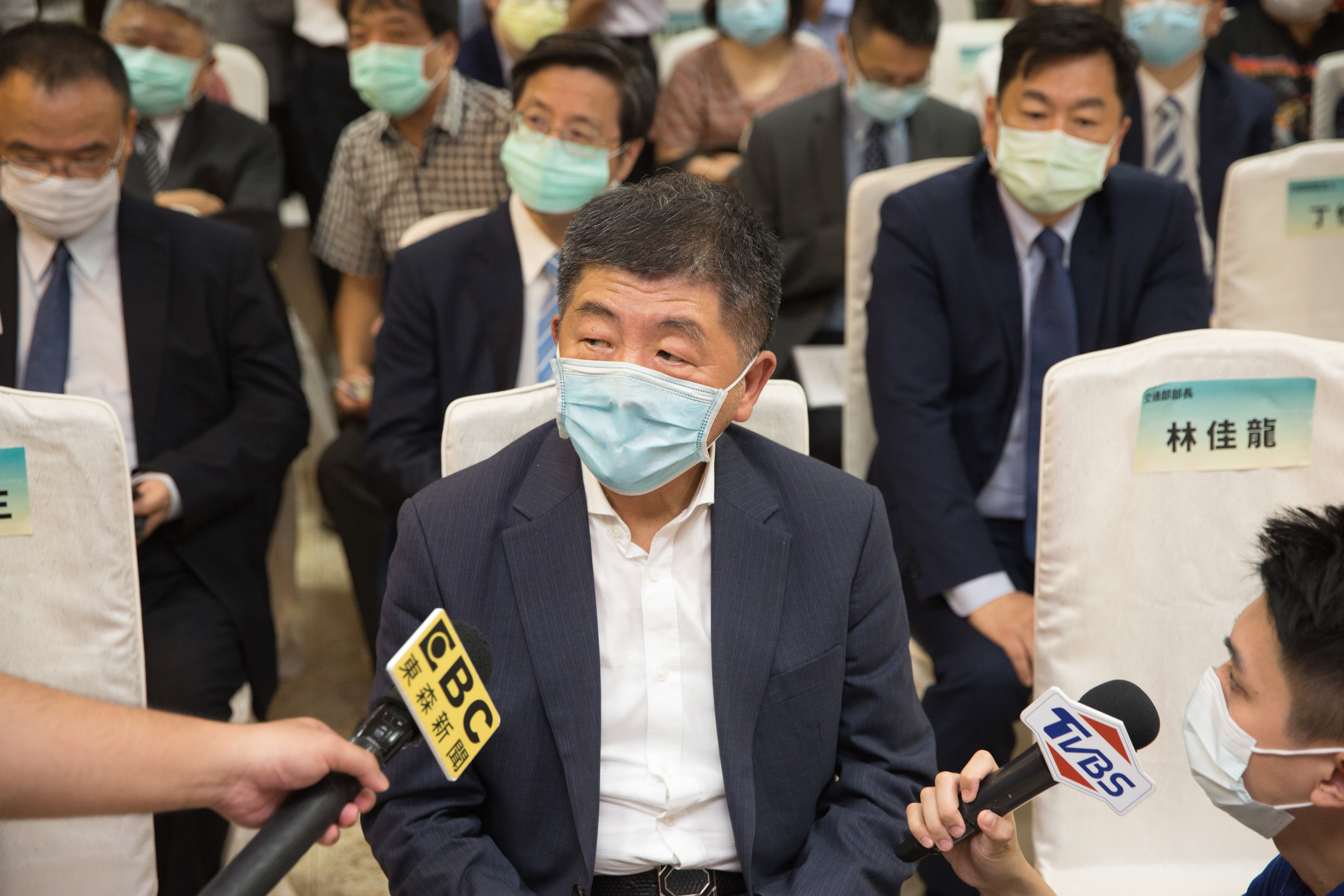 指揮官陳時中今表示，民眾想出國「明年底可能性大增」，但近期仍不敢樂觀看待此事。（資料照）