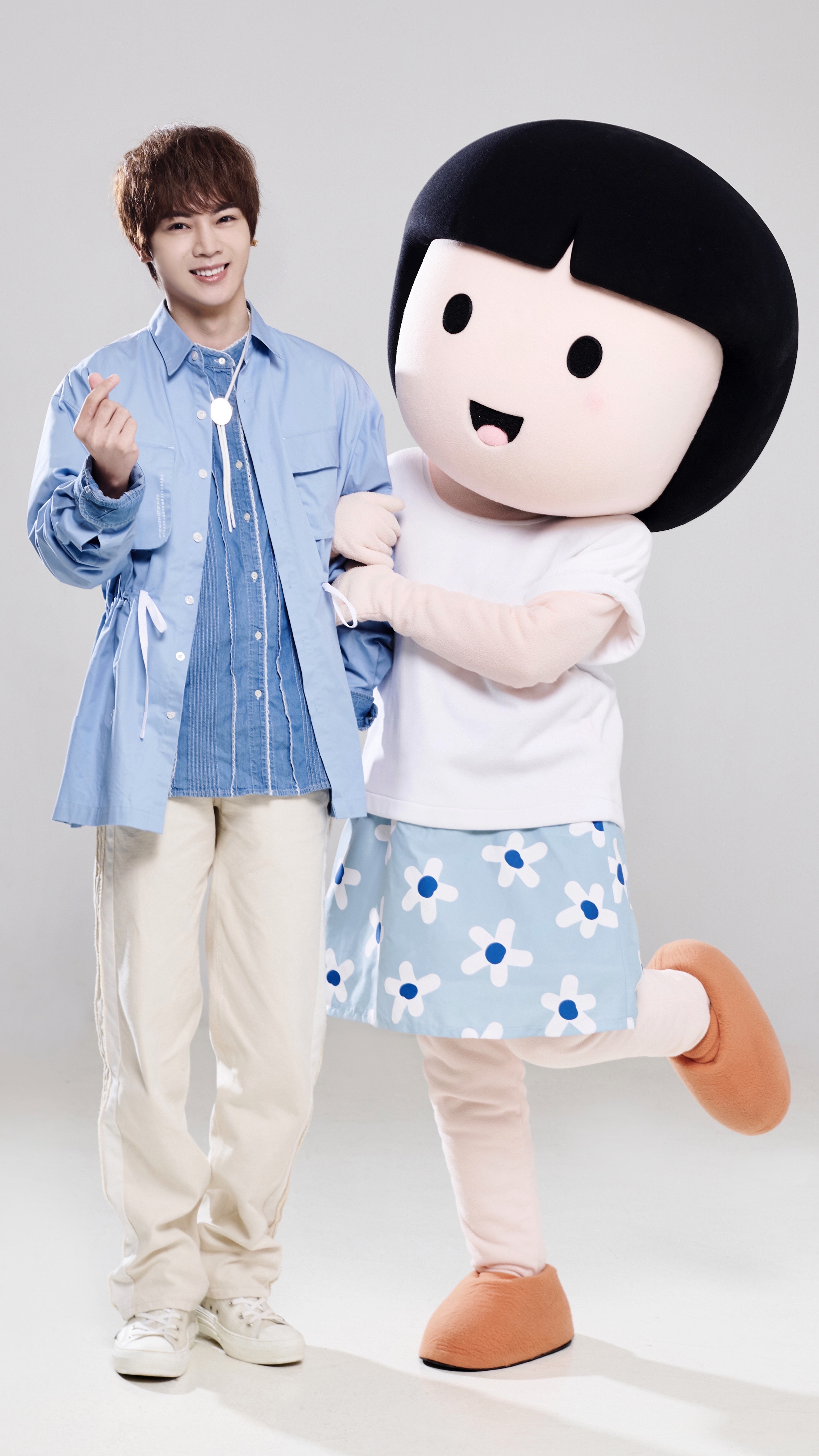 古曜威力挺家扶70心無限音樂會,首次與家扶WaWa合體練舞。(家扶基金會提供)