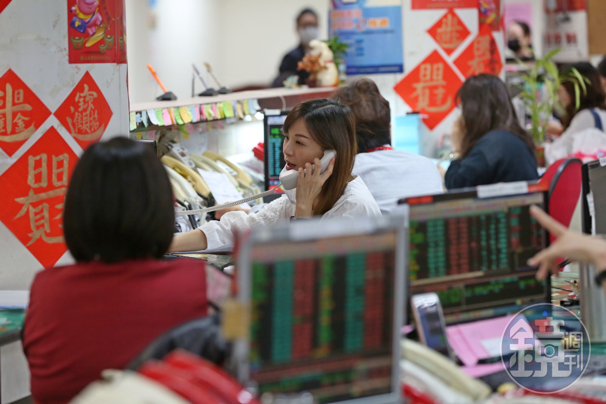 美股大漲帶動台股走勢，早盤開盤站上萬三關卡。（本刊資料照）