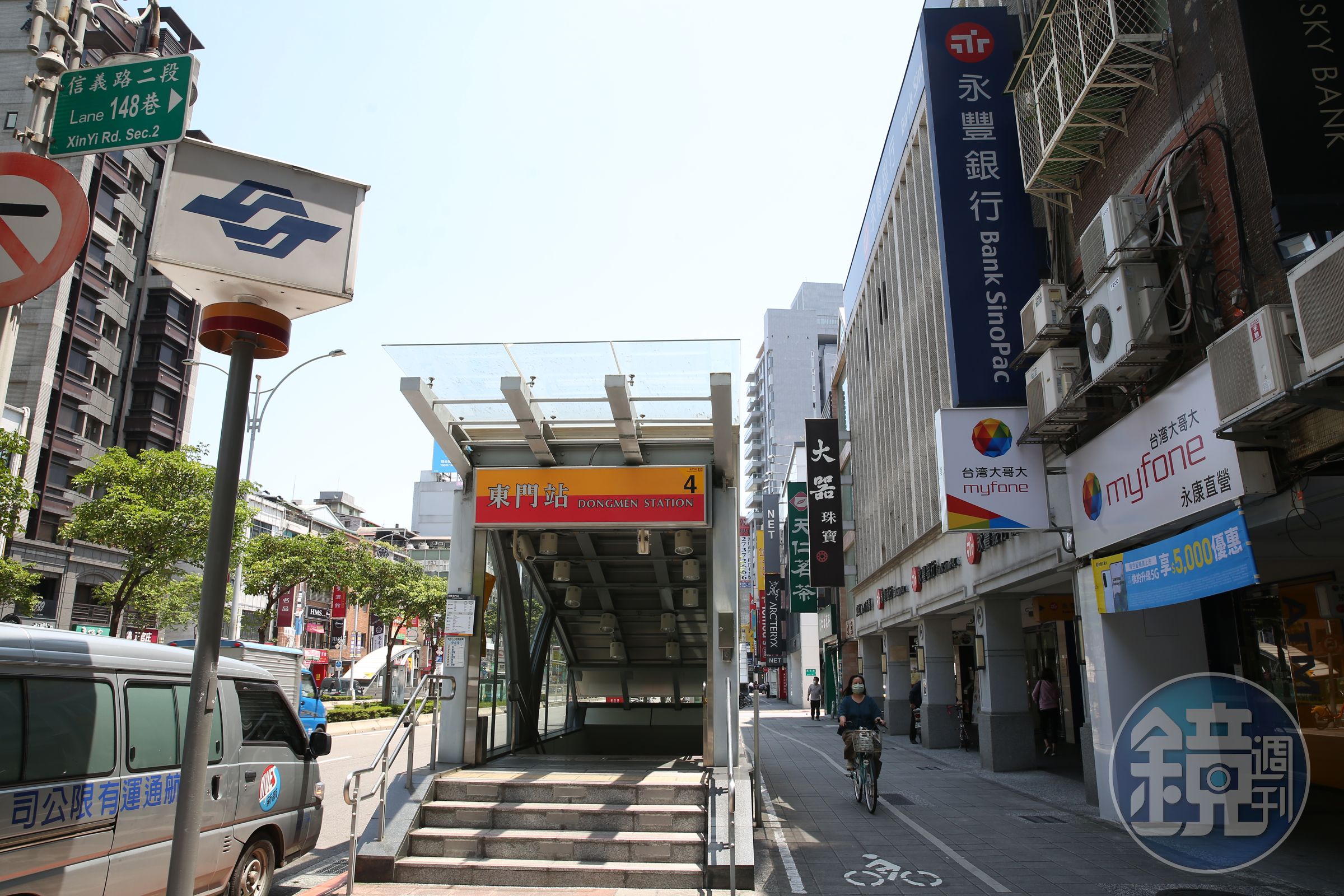 簡翁10月中旬又搭乘捷運外出，當列車行經北捷東門站時，又再度犯案。（本刊資料照）