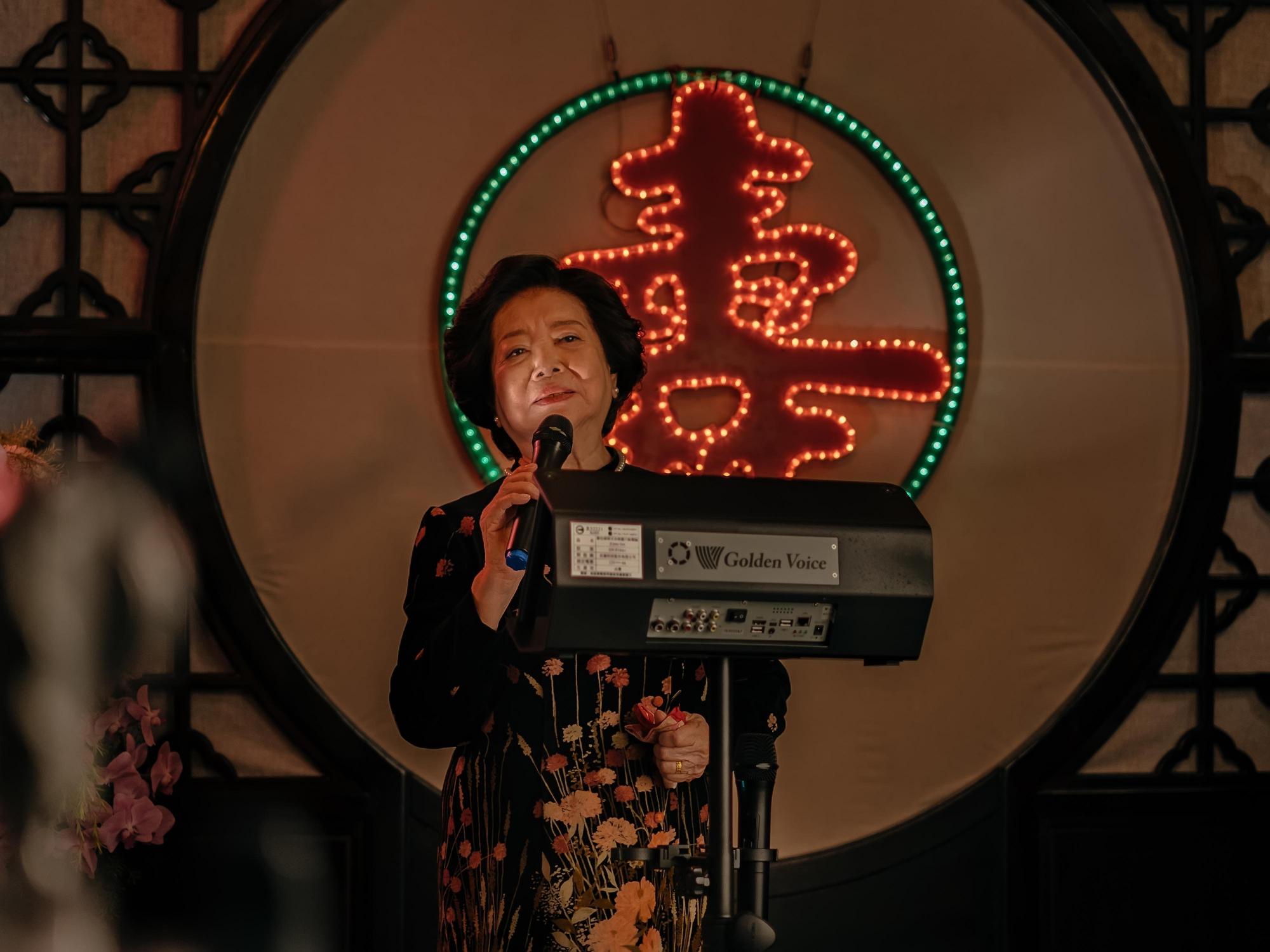 陳淑芳在片中開金口獻唱,一舉入圍本屆金馬獎最佳原創歌曲。(威視提供)