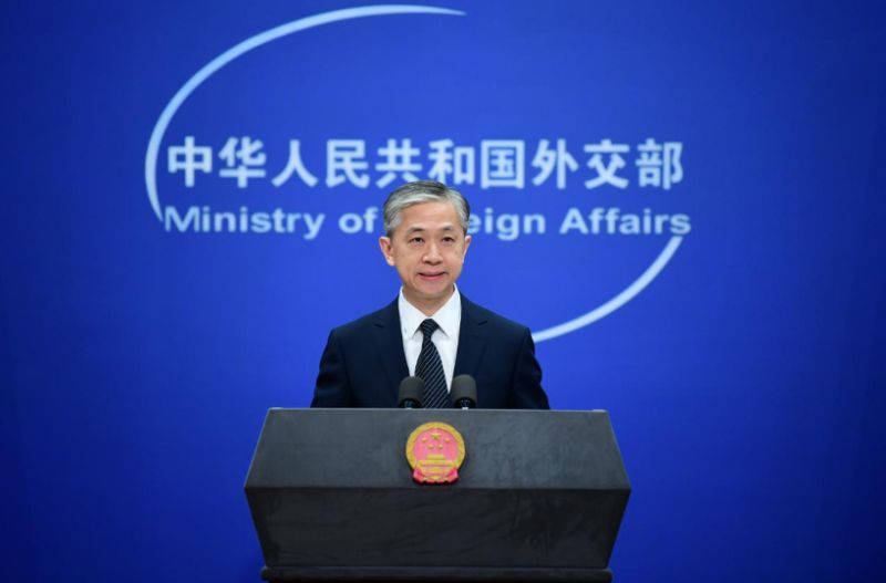 中國外交部發言人汪文斌今日回應，據疫苗巴西合作方判定，此事與疫苗無關。（翻攝自環球網）