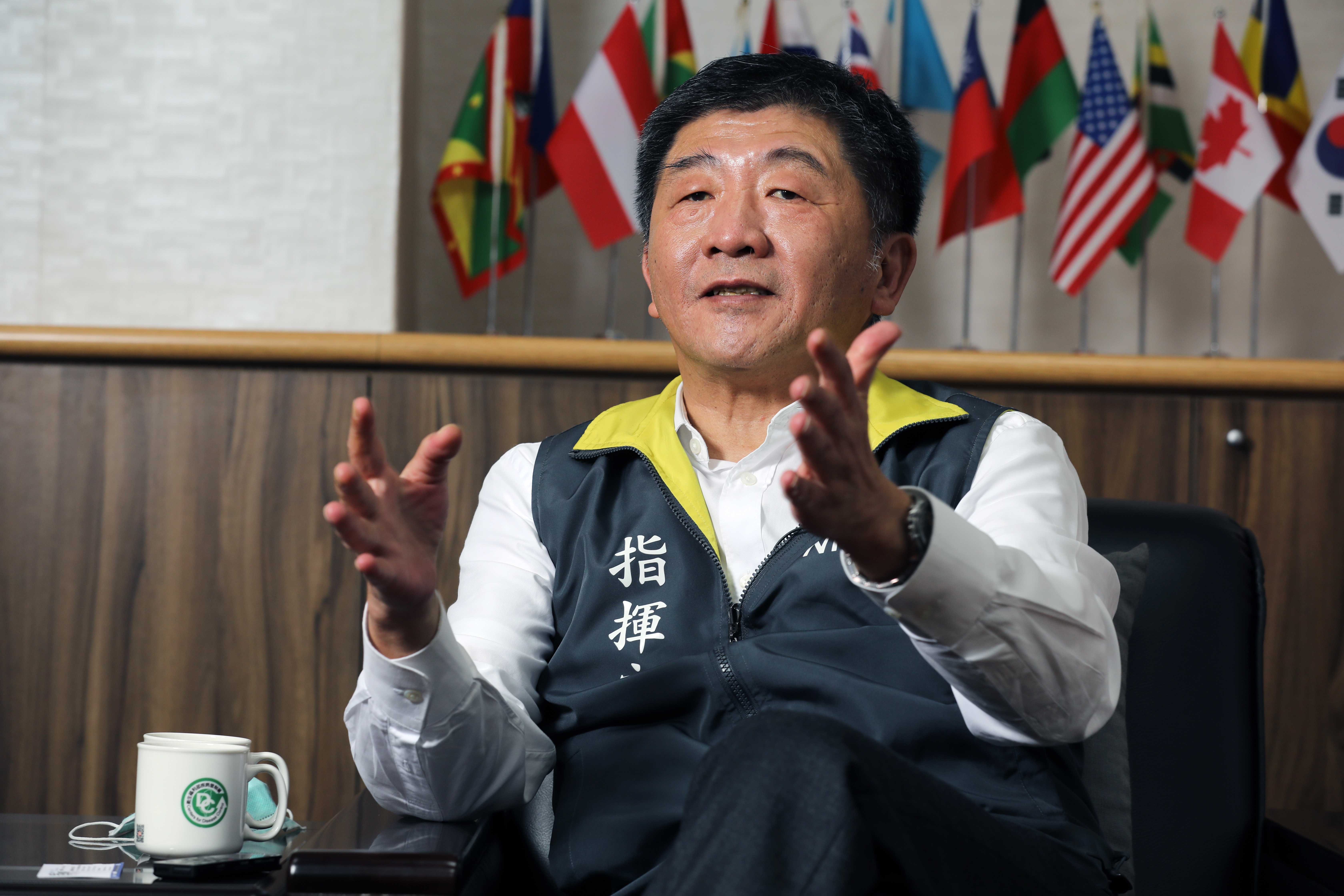 衛福部長陳時中被問到是否考慮也成為疫苗受試者，他坦言自己很樂意。（本刊資料照）