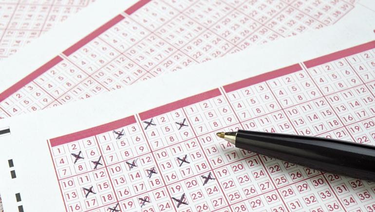 美國緬因州一名男子用同一組號碼包牌35年，終於獲得頭彩。圖為簽注圖示意圖（翻攝自onlinecasinoreports）