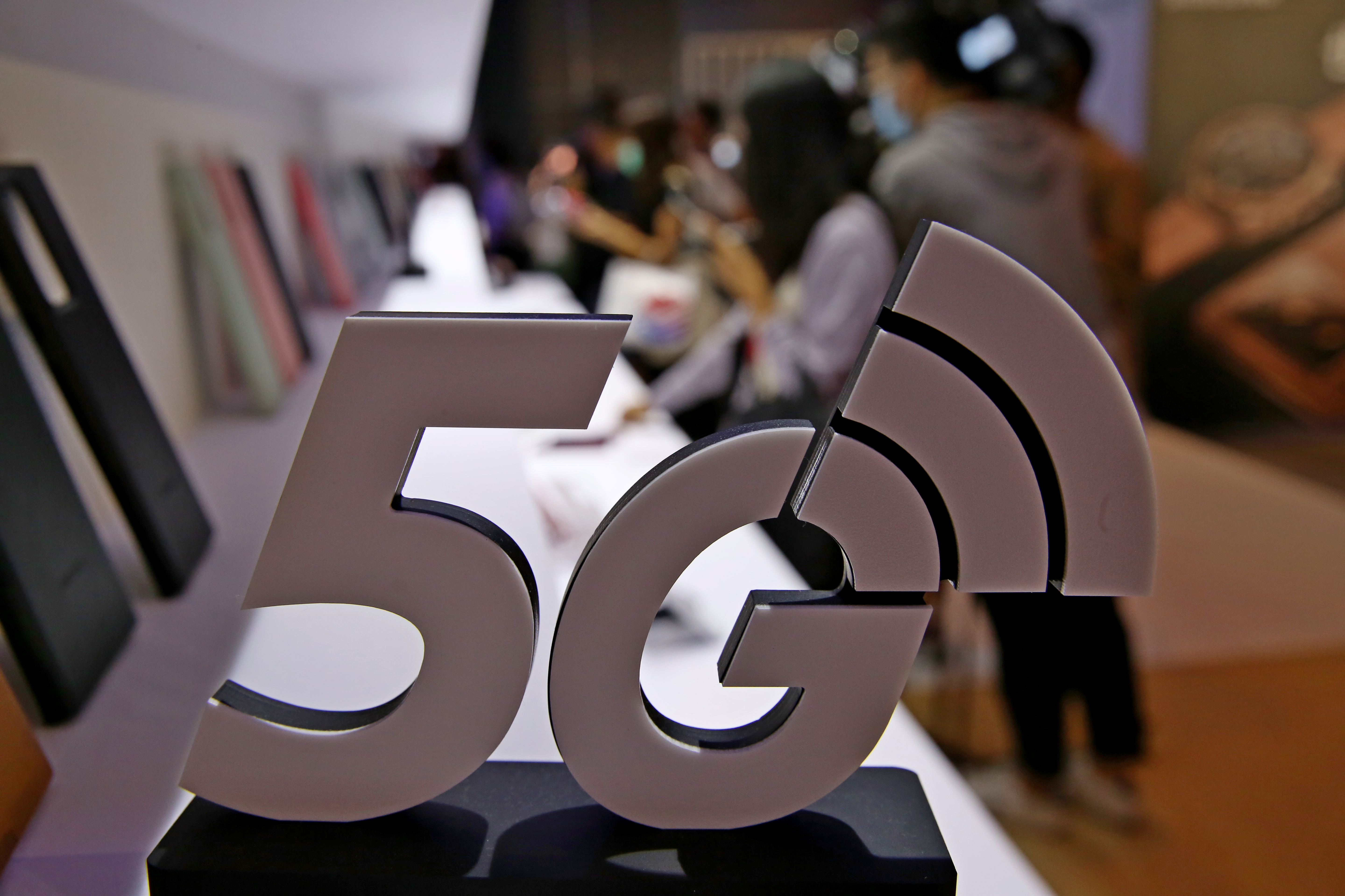 國內類全委保單所連結的投資帳戶追起一股台股熱，夯題材5G也含括其中。