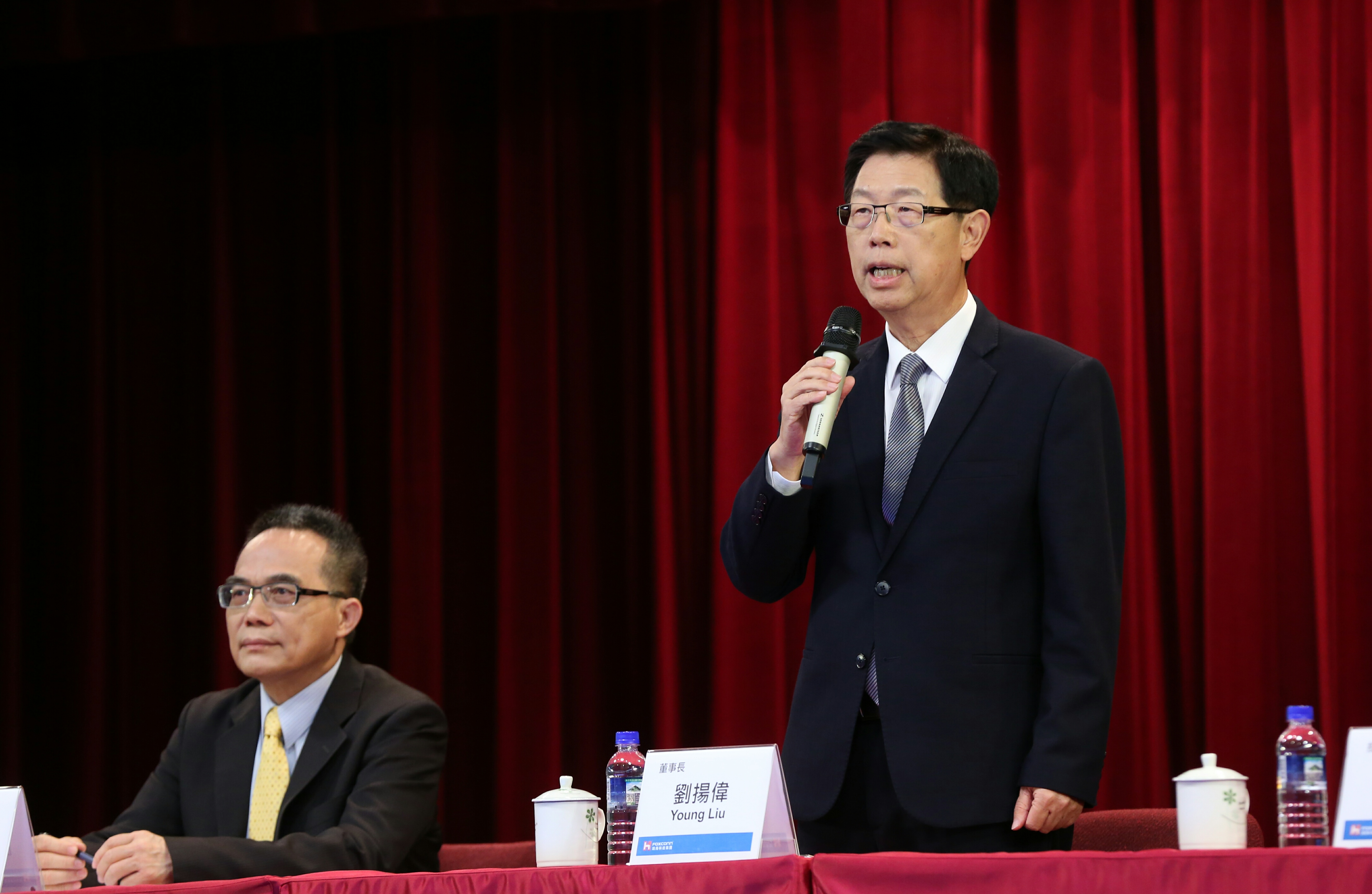 鴻海董事長劉揚偉表示，美國供應鏈有其必要性。