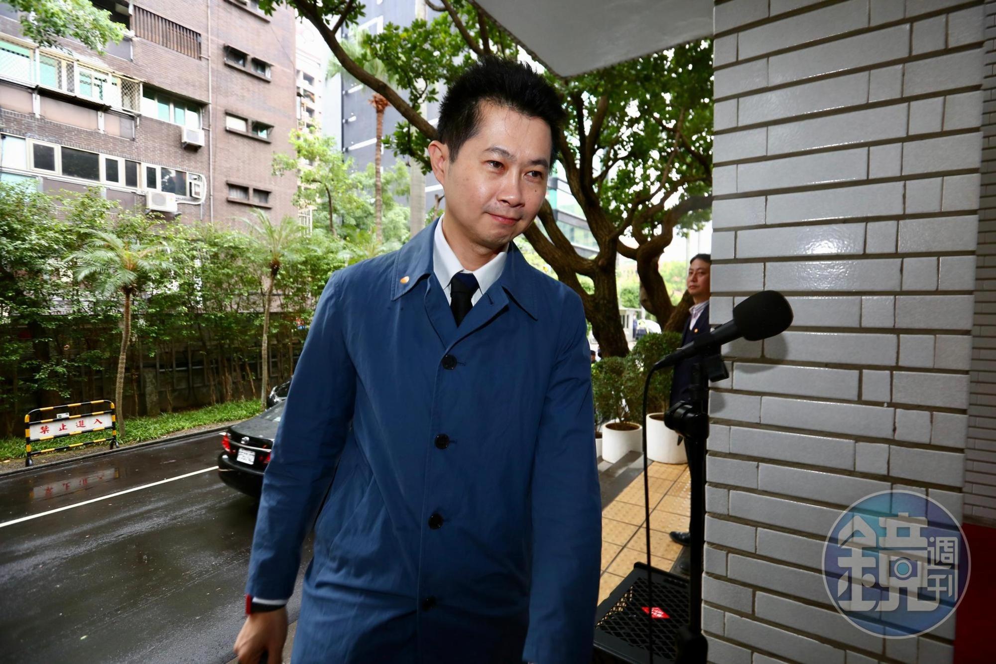 行政院發言人丁怡銘「2020台北牛肉麵節冠軍用的就是萊劑美牛」說詞引起各界譁然。
