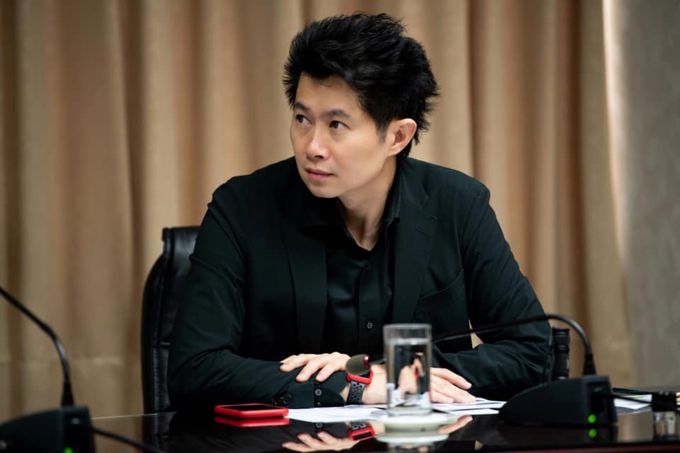 萊劑相關爭議一波未平一波又起，行政院發言人丁怡銘失言燒出牛肉麵風波，造成部分店家受波及。（翻攝自丁怡銘臉書）