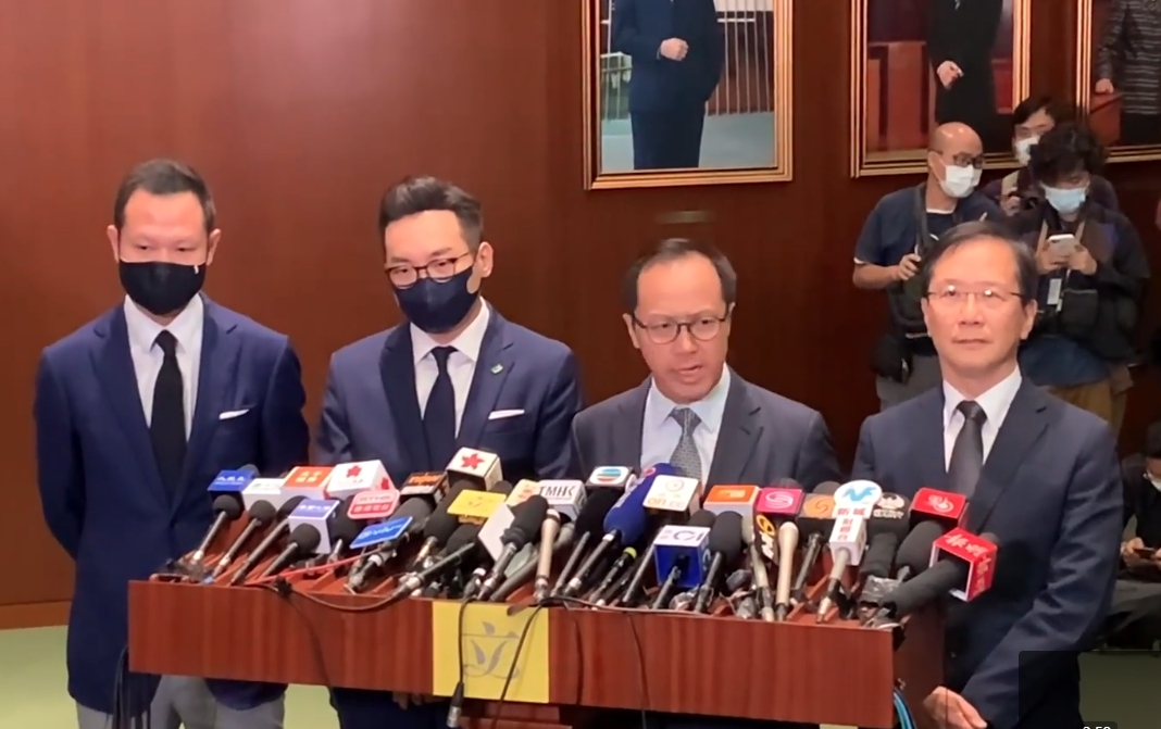 港4名泛民派議員遭除名，5國發布聯合聲明要求恢復其資格。（翻攝郭榮鏗臉書）