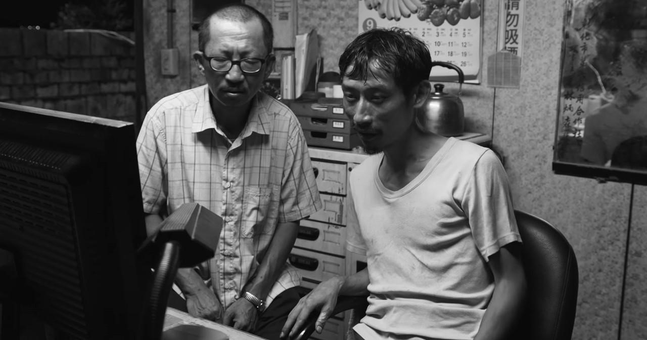 《大佛普拉斯》中莊益增（左）飾演的肚臍與陳竹昇飾演的菜脯表現搶眼，黃信堯也因執導該片備受矚目。（甲上提供）