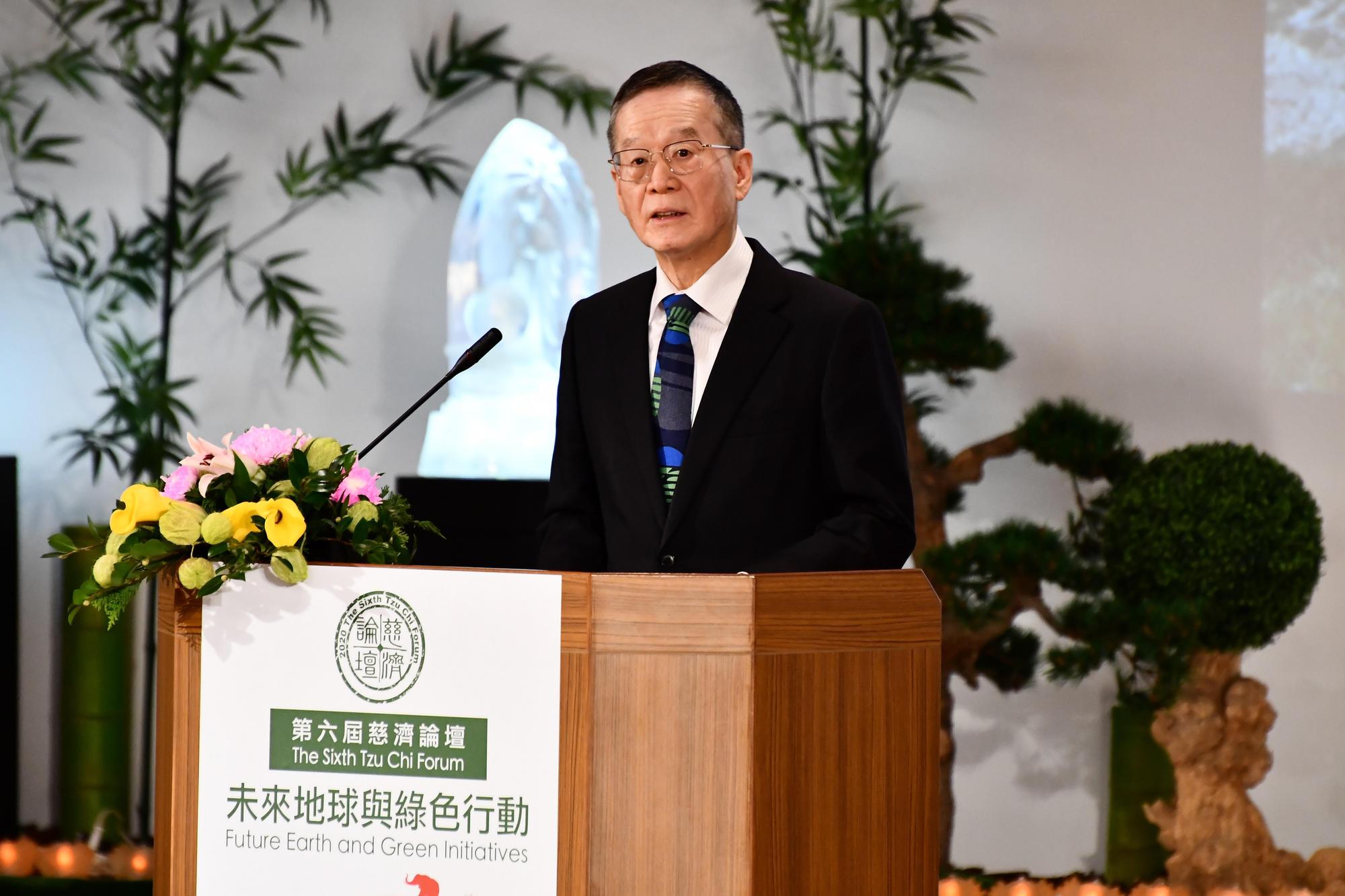 台灣永續能源研究基金會董事長簡又新指出,他出任首位環保署長時,民眾缺乏環保知識。(翻攝畫面)