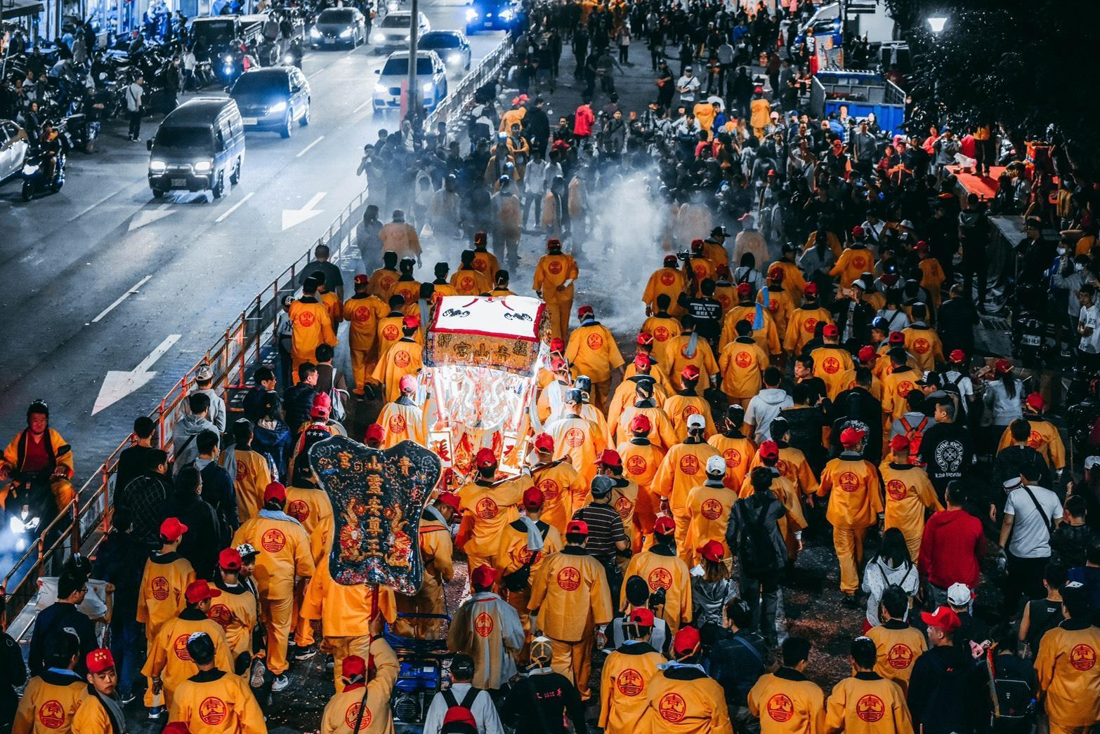 大遶境是萬華地區共同的記憶，沒想到因為製造過多噪音和垃圾惹議。（青山宮文化組提供）