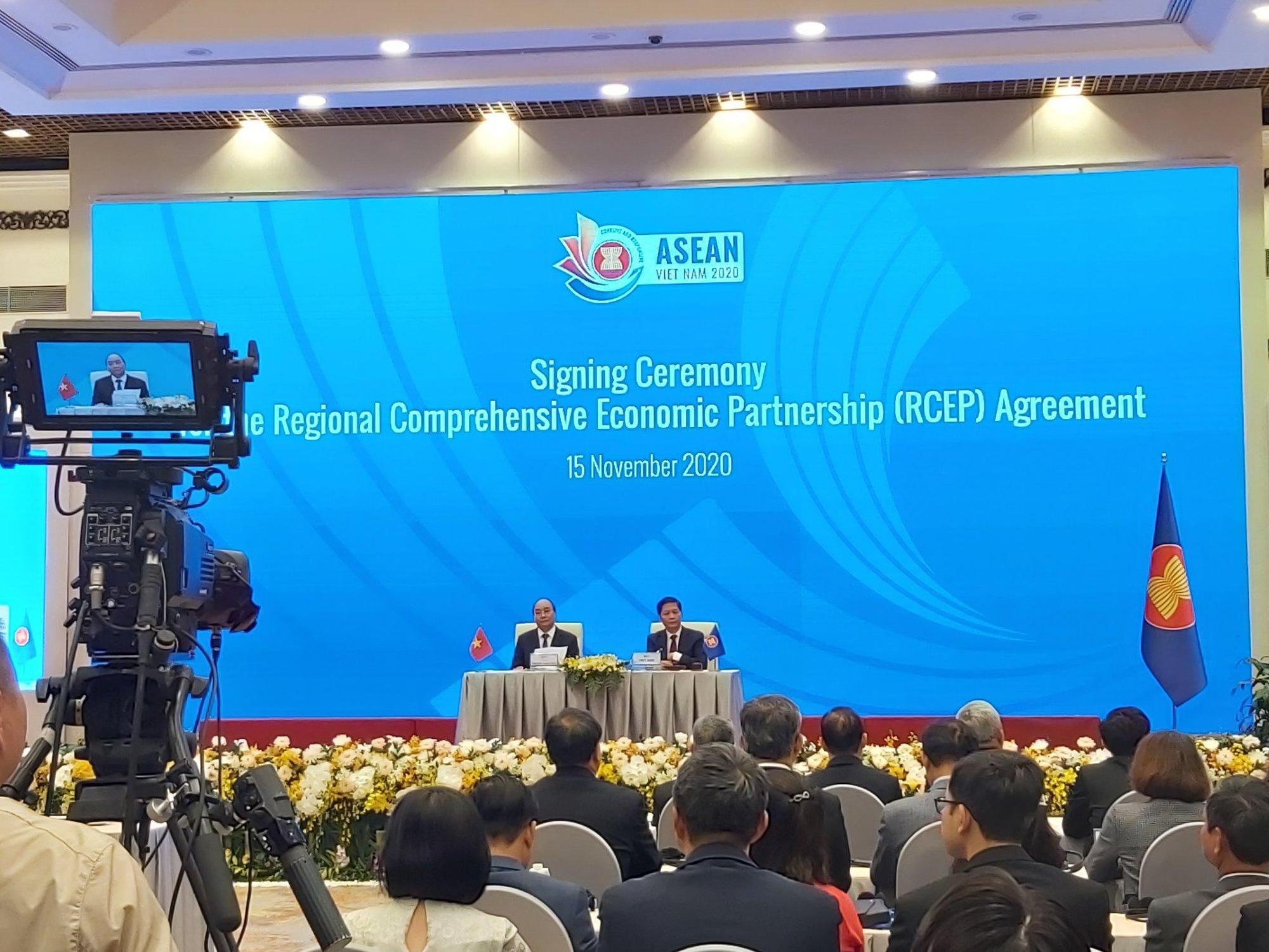 「區域全面經濟夥伴關係協定」(RCEP)今(15日)簽訂。(翻攝自@TungNgoCNA twitter)