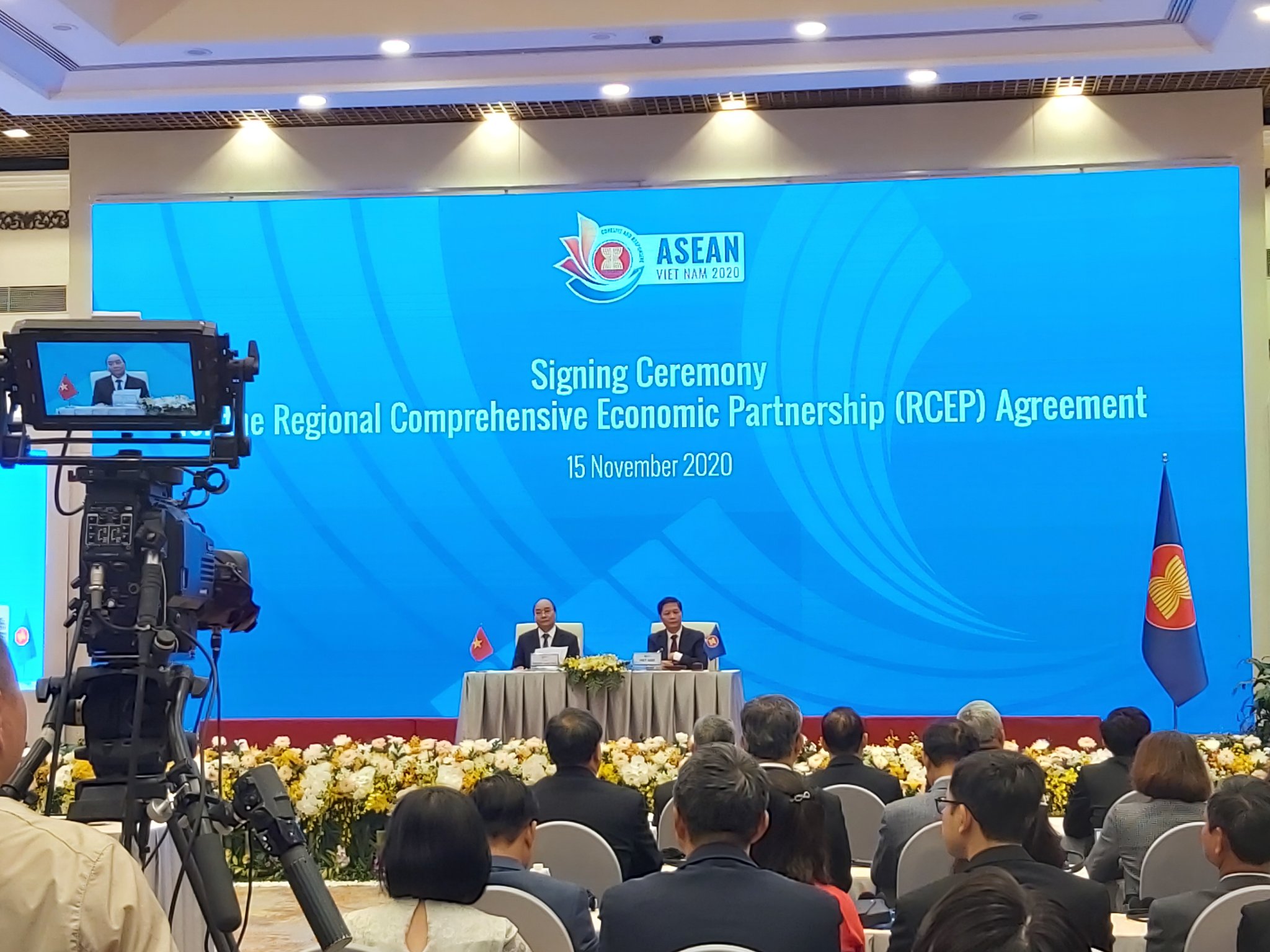 「區域全面經濟夥伴關係協定」（RCEP）今（15日）簽訂。（翻攝自@TungNgoCNA twitter）