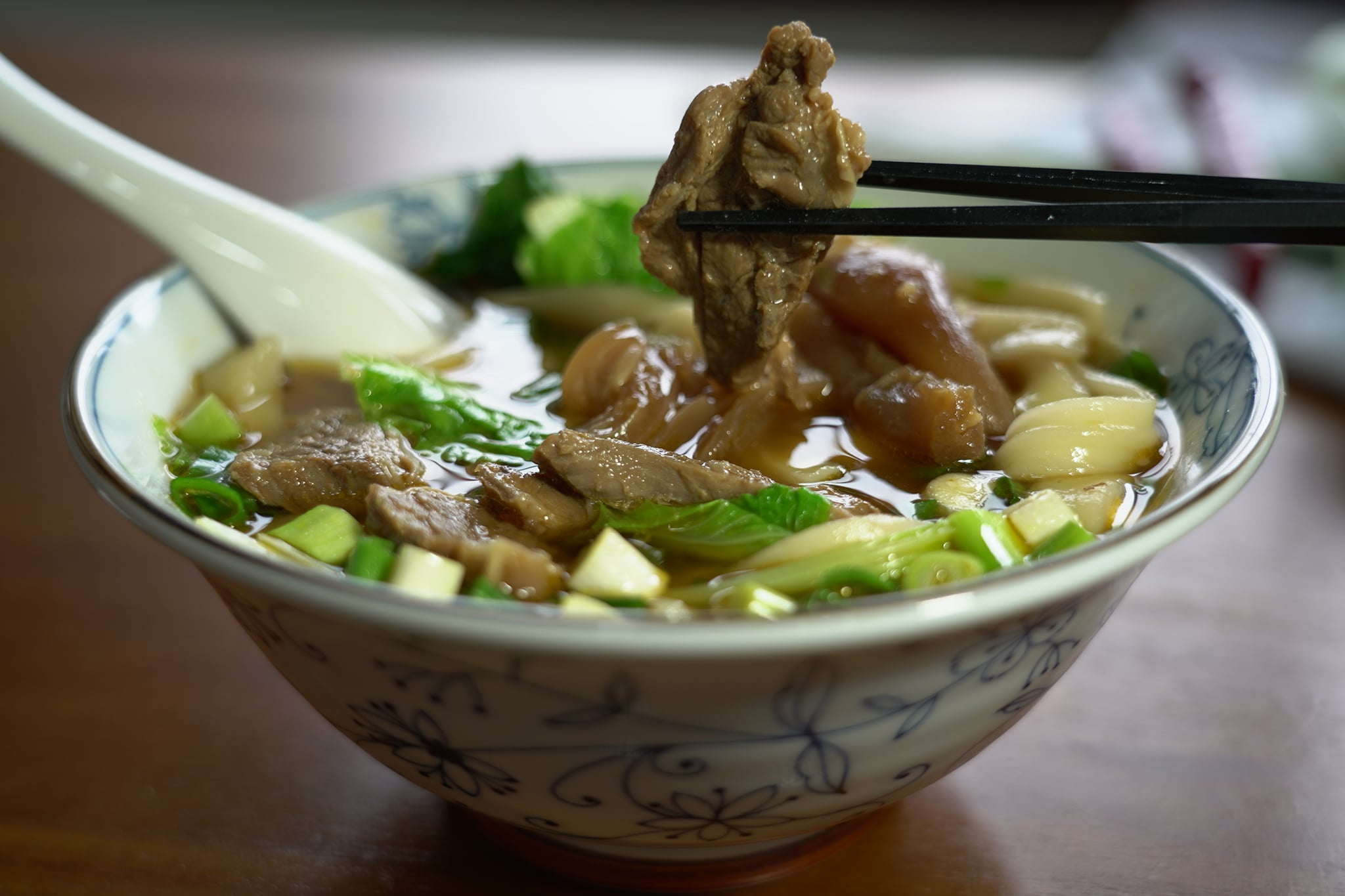 「皇家傳承牛肉麵」捲入萊牛風波，業者在臉書抒發近日的心情。（翻攝自皇家傳承牛肉麵臉書）