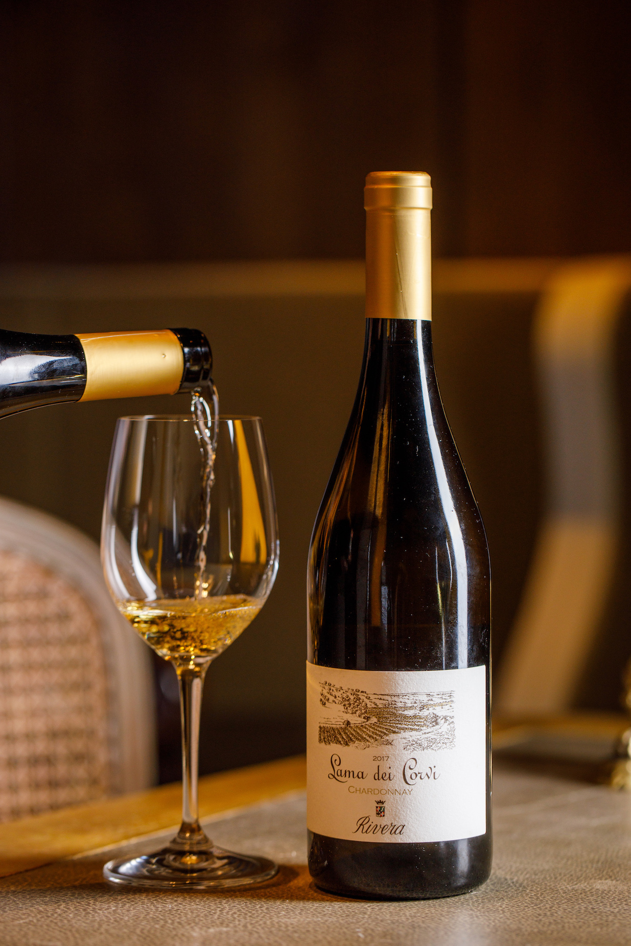 「Rivera Castel del Monte 'Lama dei Corvi' Chardonnay 2017」酒體圓潤甜熟，高海拔石灰岩地形造就美好酸度。（1,980元／瓶）