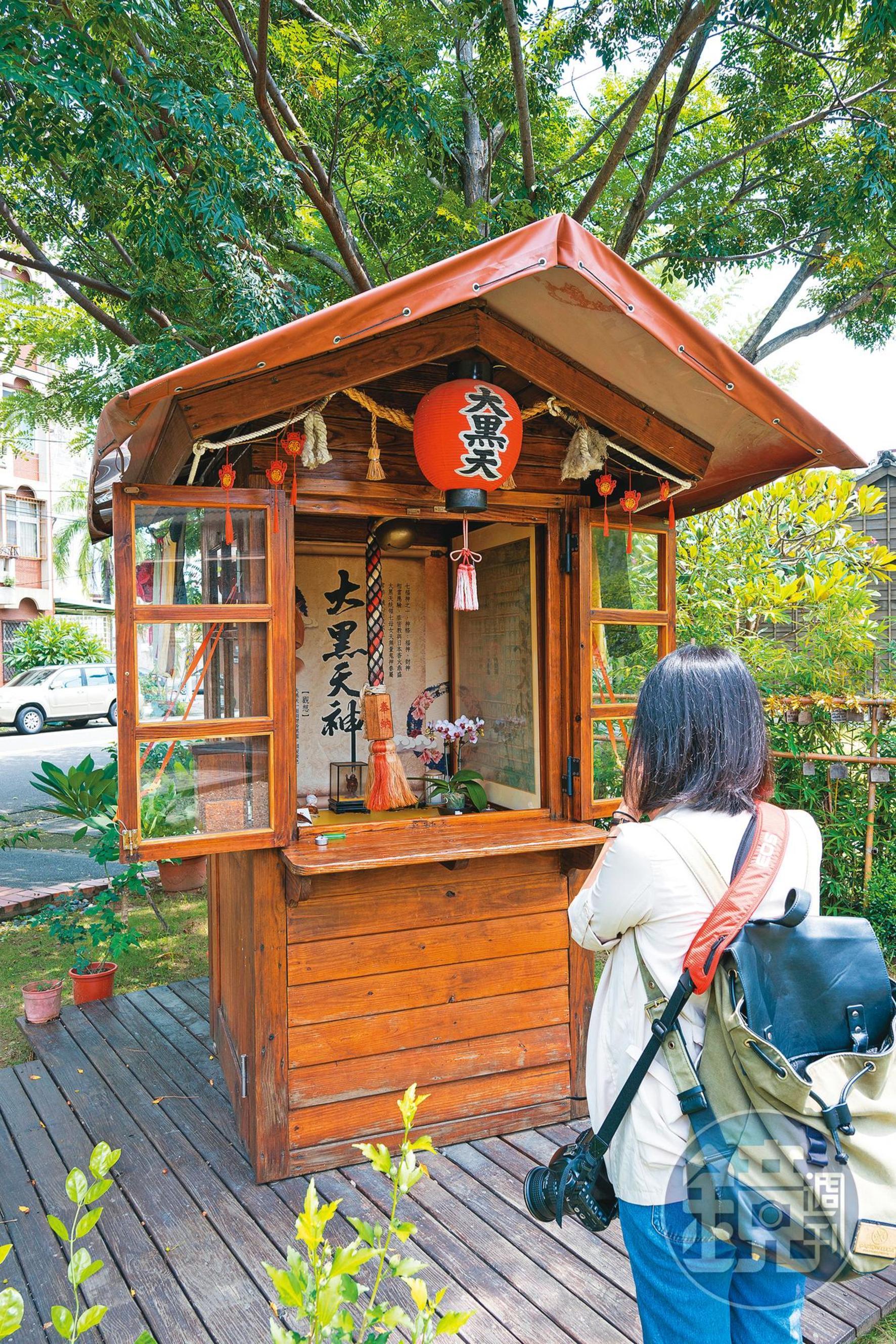 全台首座「大黑天神神社暨祈願亭」就在新化郡役所宿舍群旁。